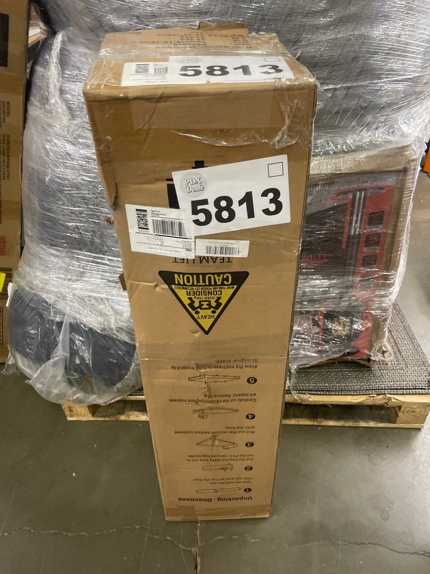 Vesgantti Twin Mattress, 10 Inch Hybrid Twin Size Mattress in a Box, Single Bed Mattress with Memory Foam and Pocket Spring, Ergonomic Design & Pressure Relief, Medium Firm Feel, 39"*75"*10" - Retail $219