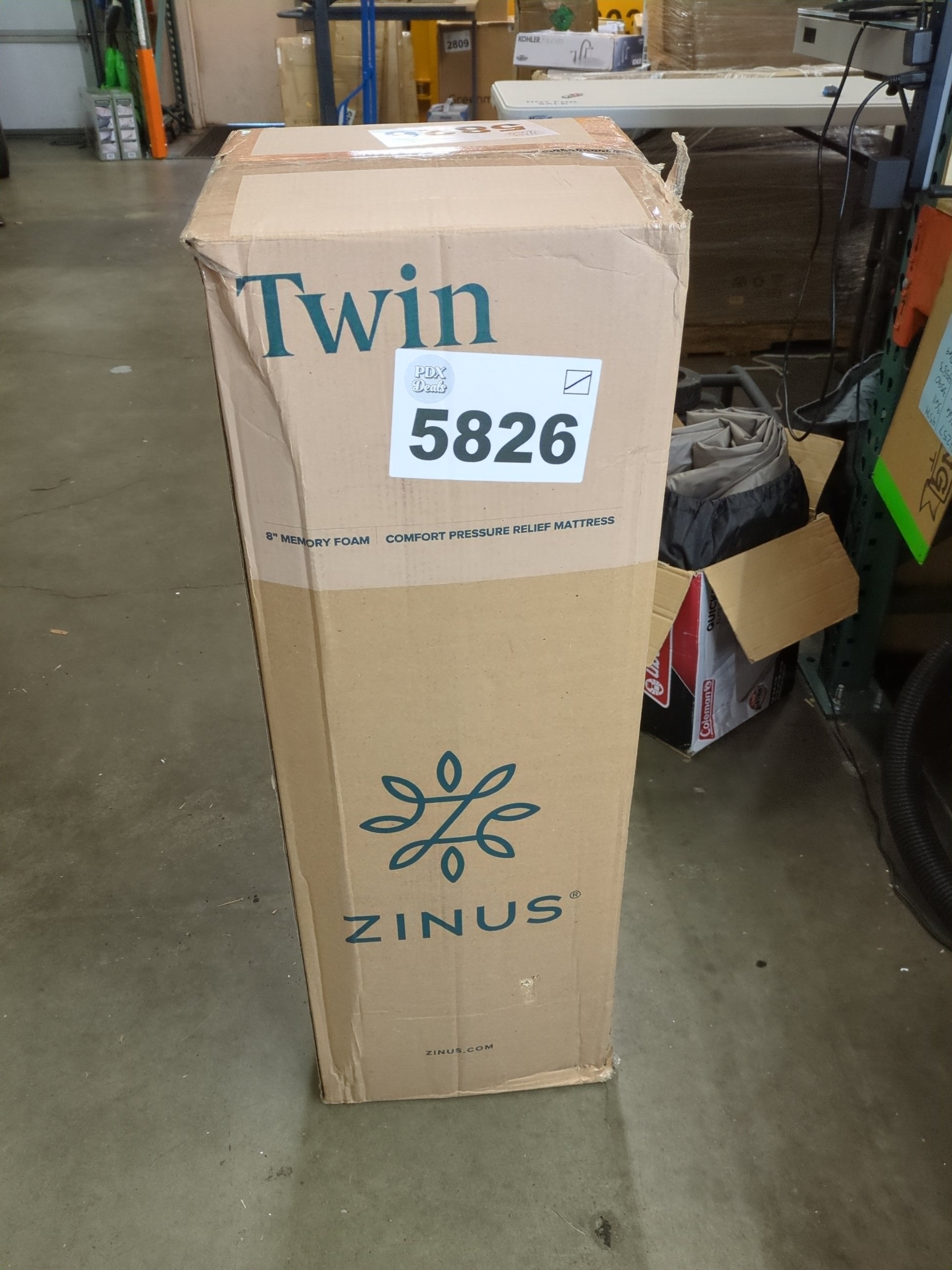 ZINUS 8 Inch Ultima Memory Foam Mattress, Fiberglass Free, Pressure Relieving, CertiPUR-US Certified, Bed-in-a-Box, Twin , White - Retail $129