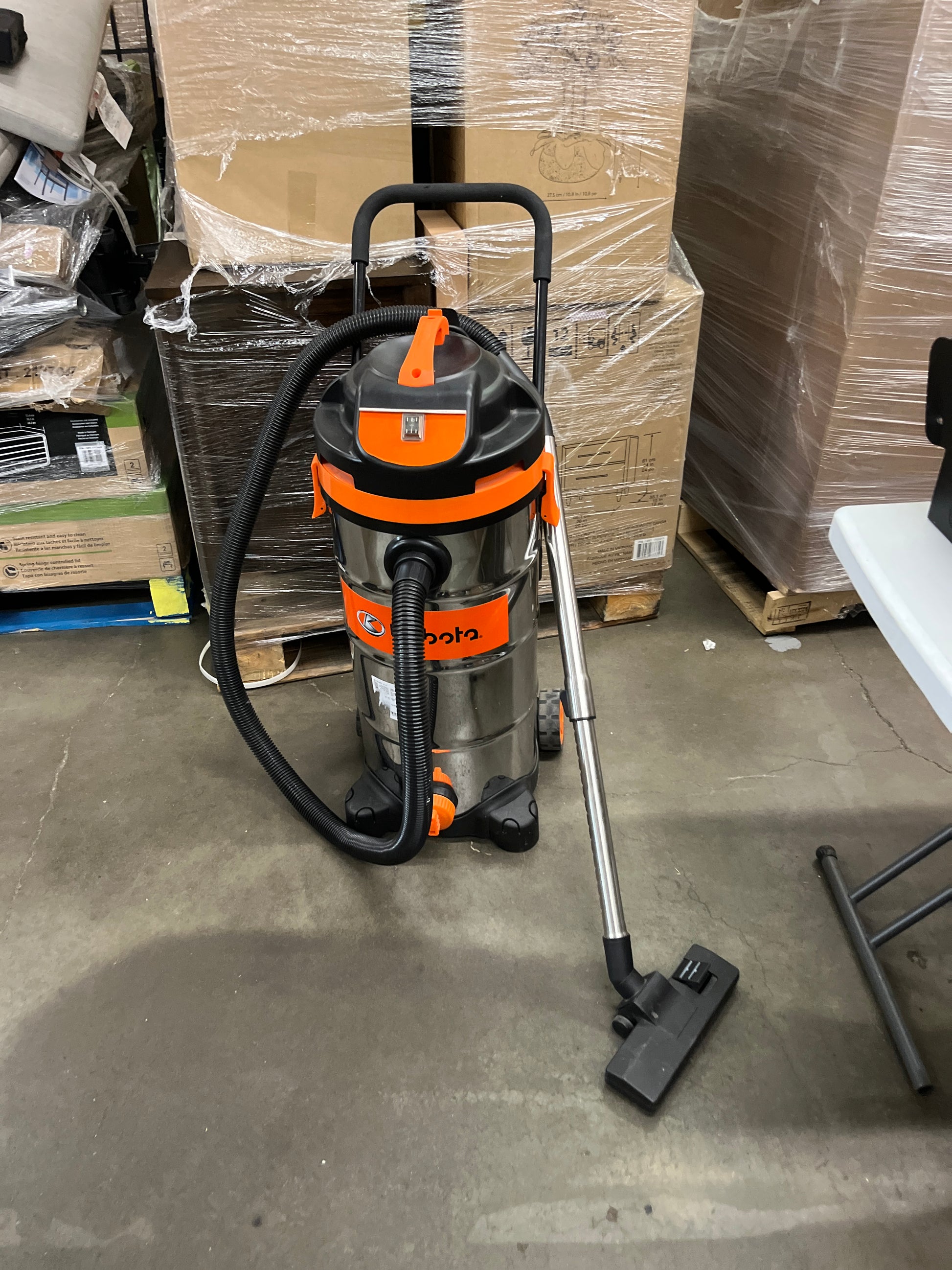 KUBOTA 12 GAL WET/DRY VAC - Retail $49