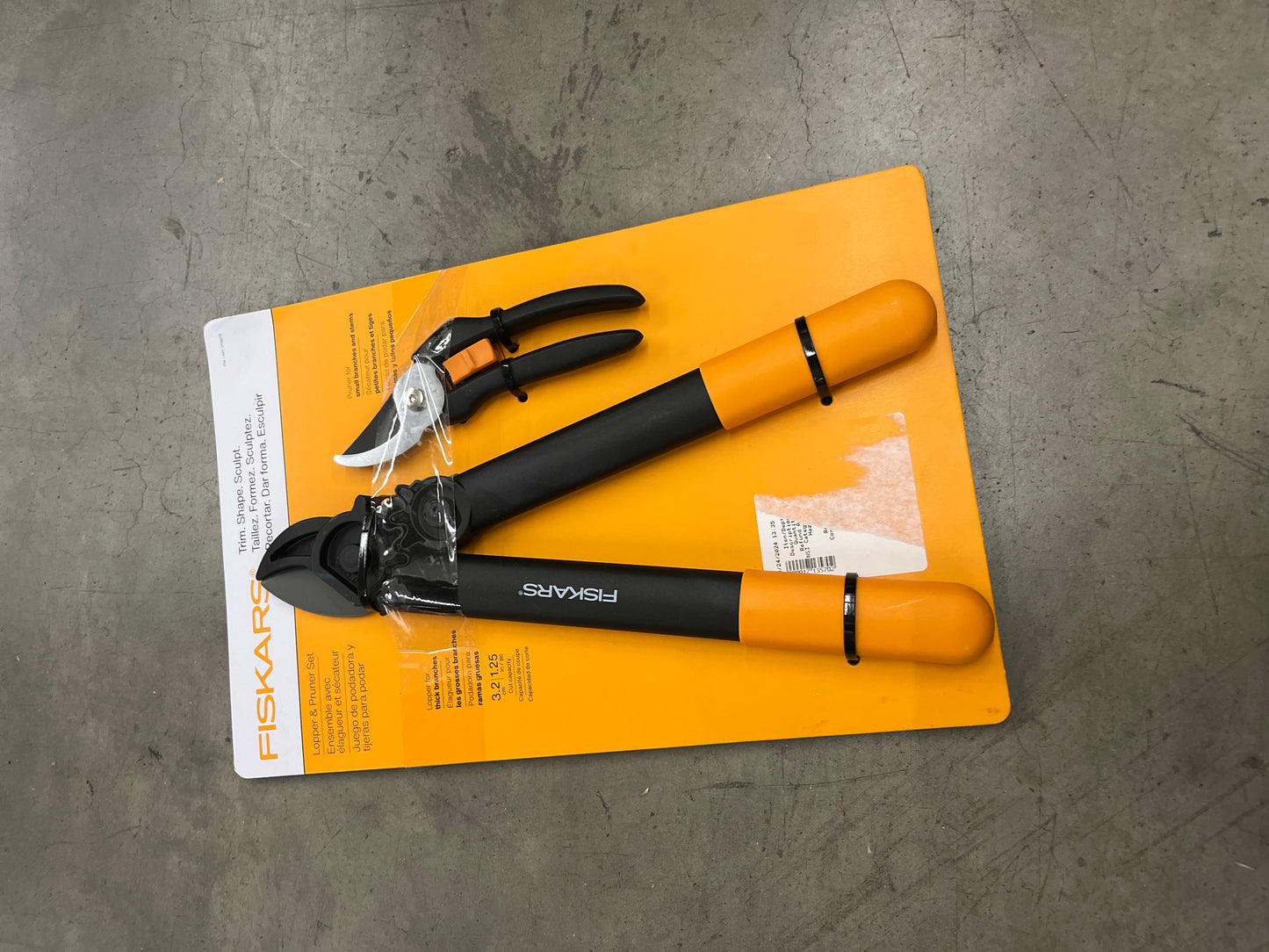 FISKARS 2PC LOPPER AND - Retail $24
