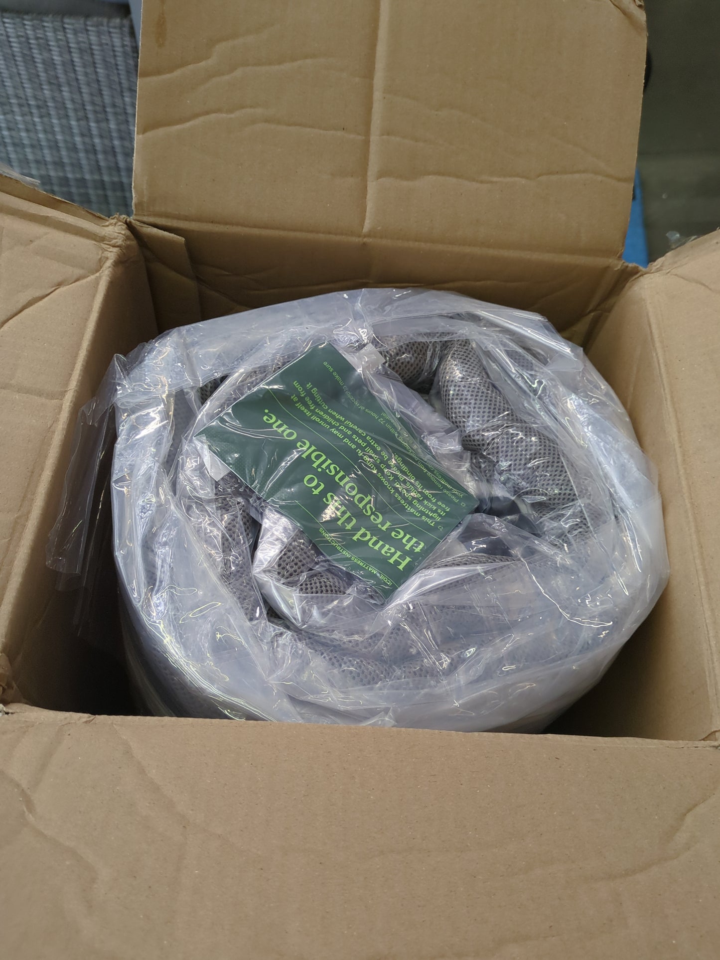 Zinus 12 Inch True Support Hybrid Mattress [New Version], Queen, Fiberglass Free, Medium Feel, Motion Isolation, Certified Safe Foams & Fabric, Mattress in A Box - Retail $322