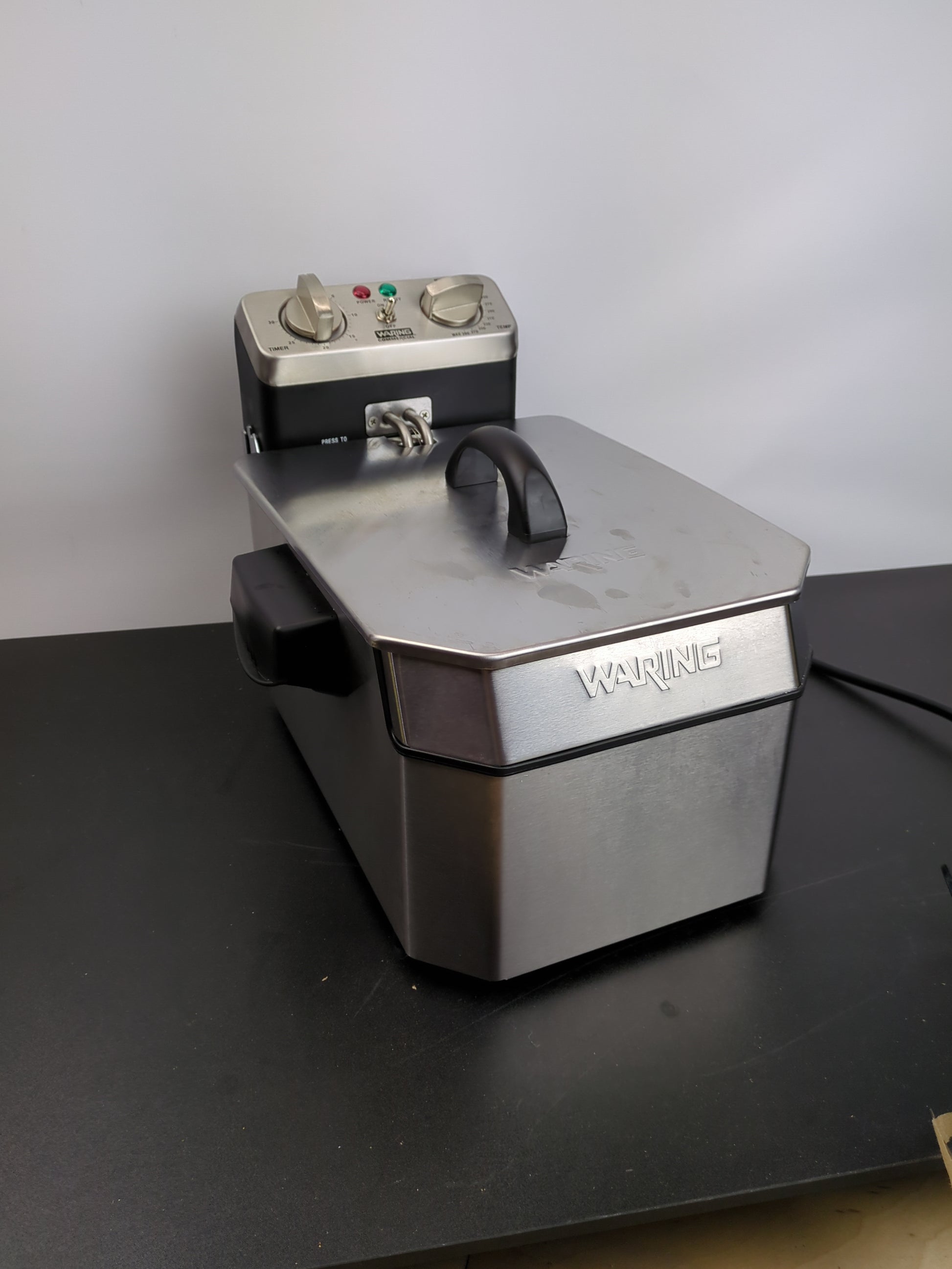 WARING 10LB DEEP FRYER - Retail $419