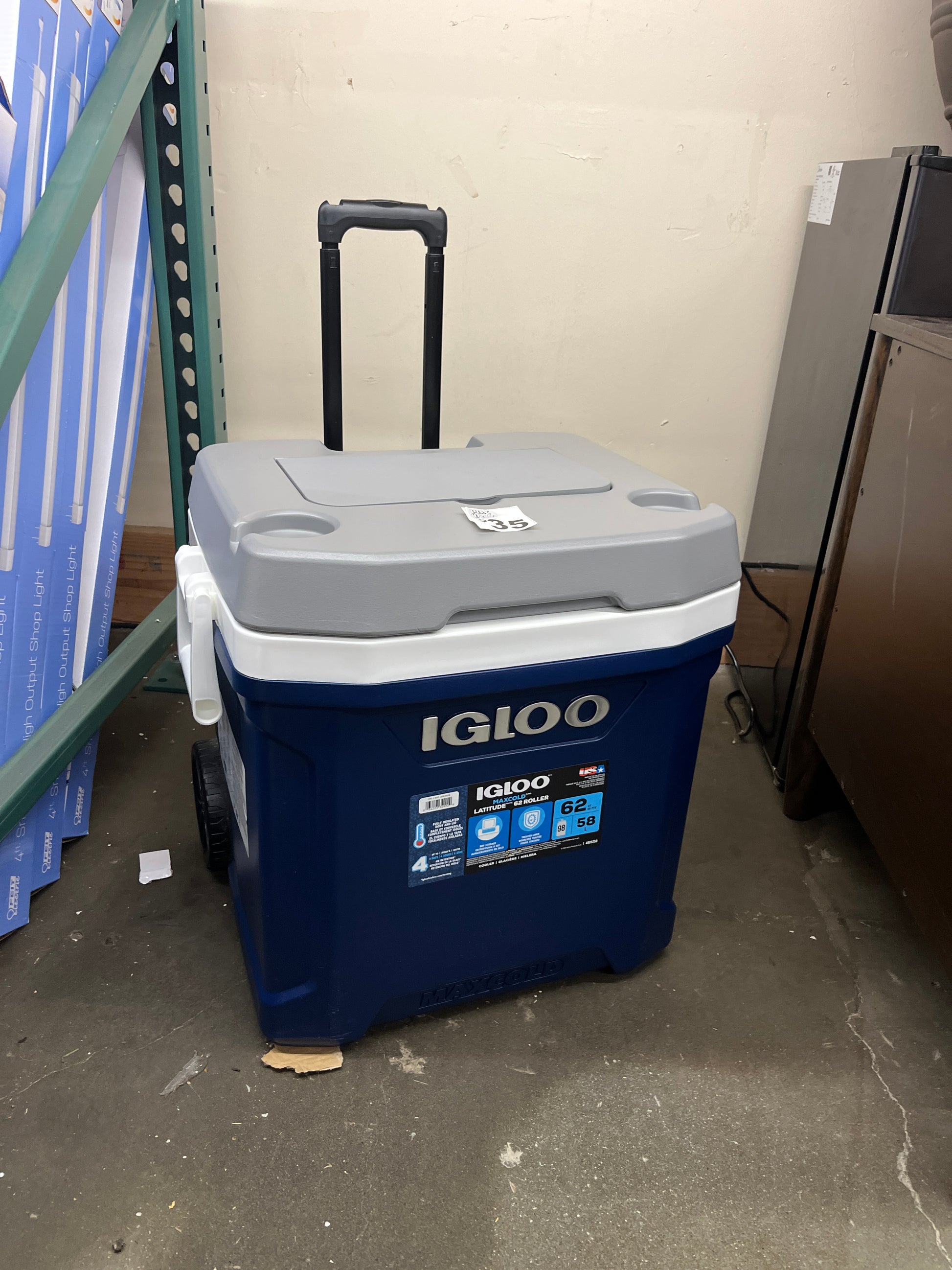 IGLOO 62QT ROLLING COOLER - Retail $49