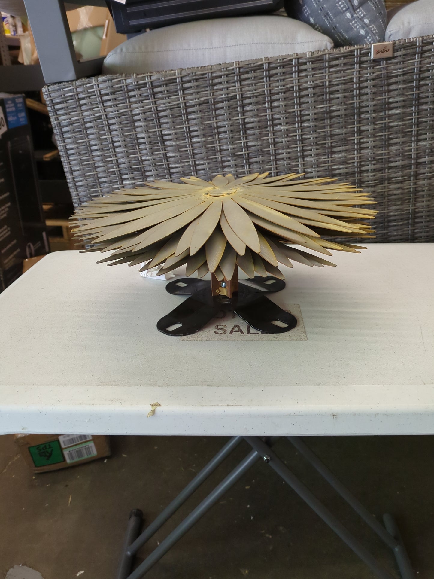 YUCCA SCULPTURE BY DESERT - Retail $119