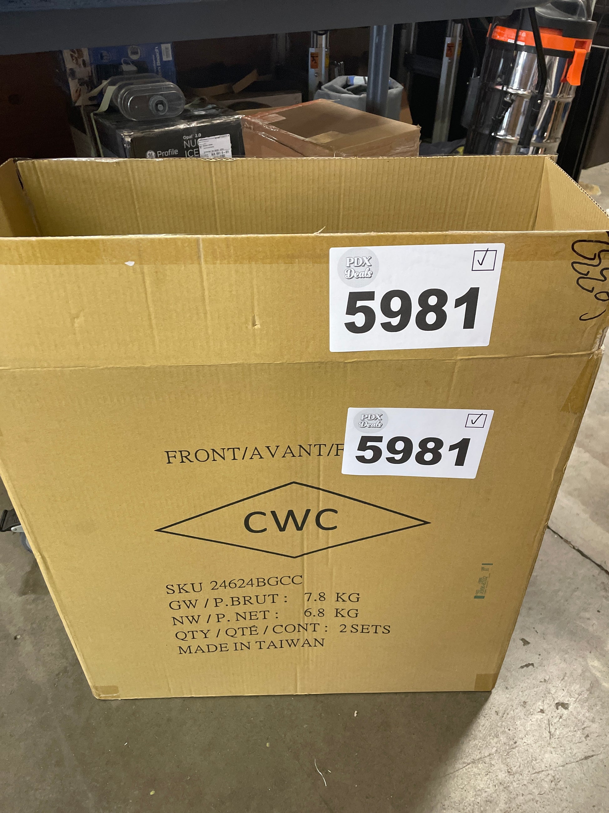 REVERSIBLE FOAM FLOORING - Retail $64