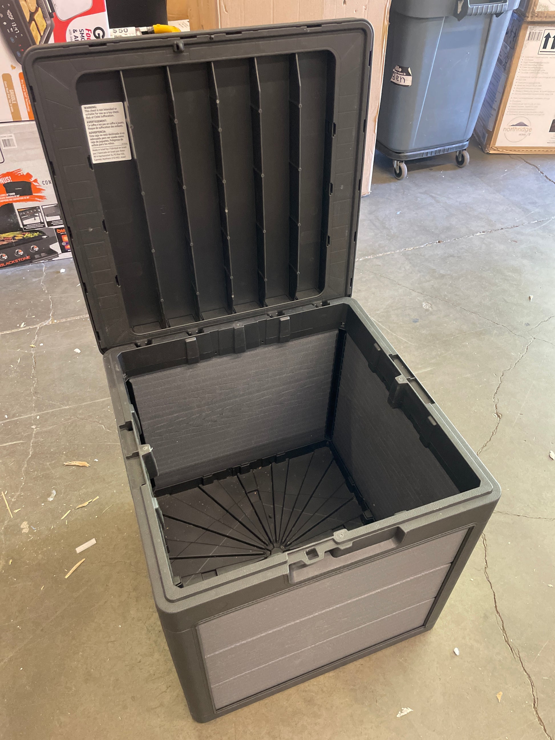 KETER CORTINA 30G DECK - Retail $59