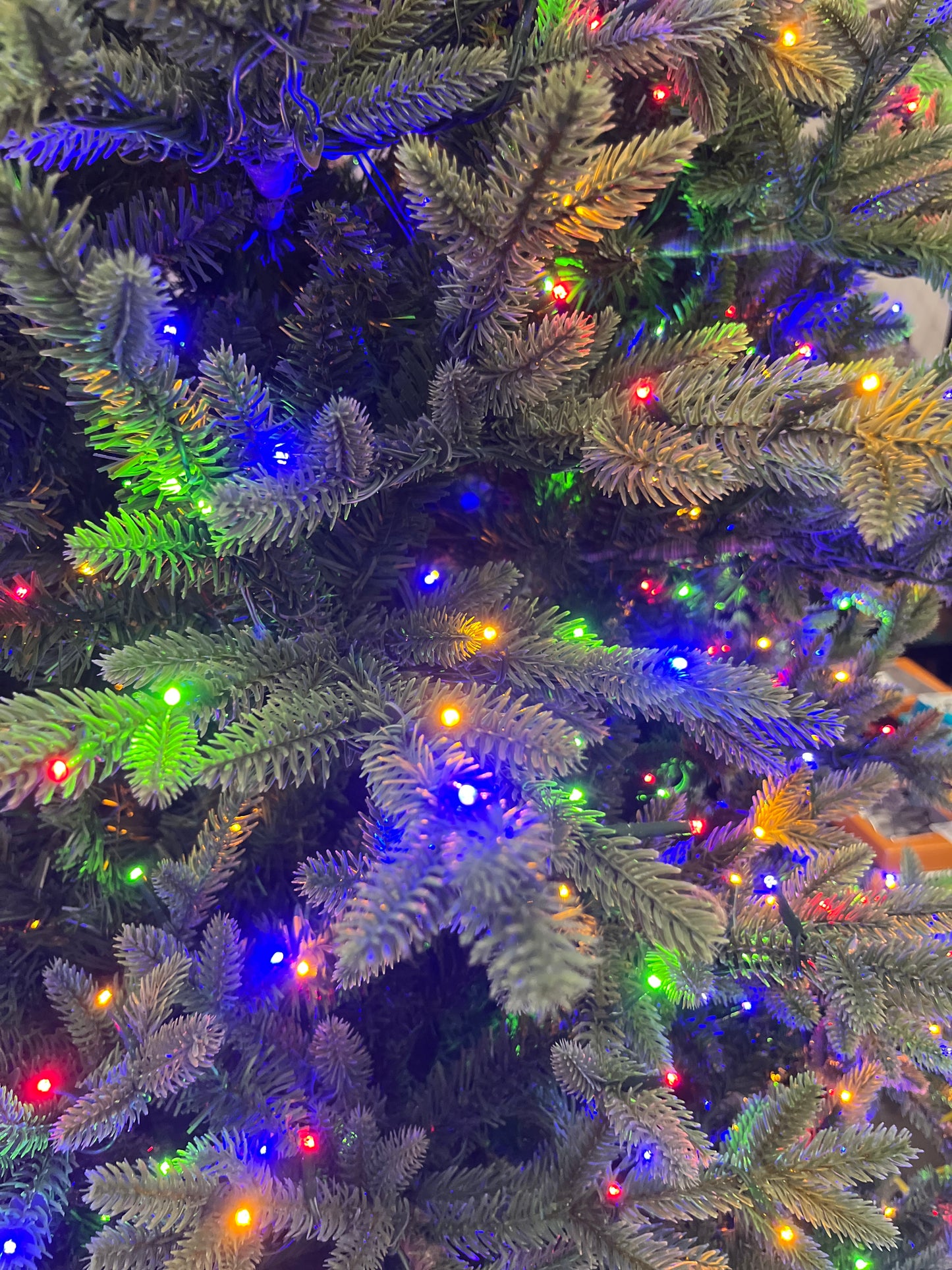 Costco - 9' Pre-lit Radiant Micro LED Artificial Christmas Tree - Retail $699