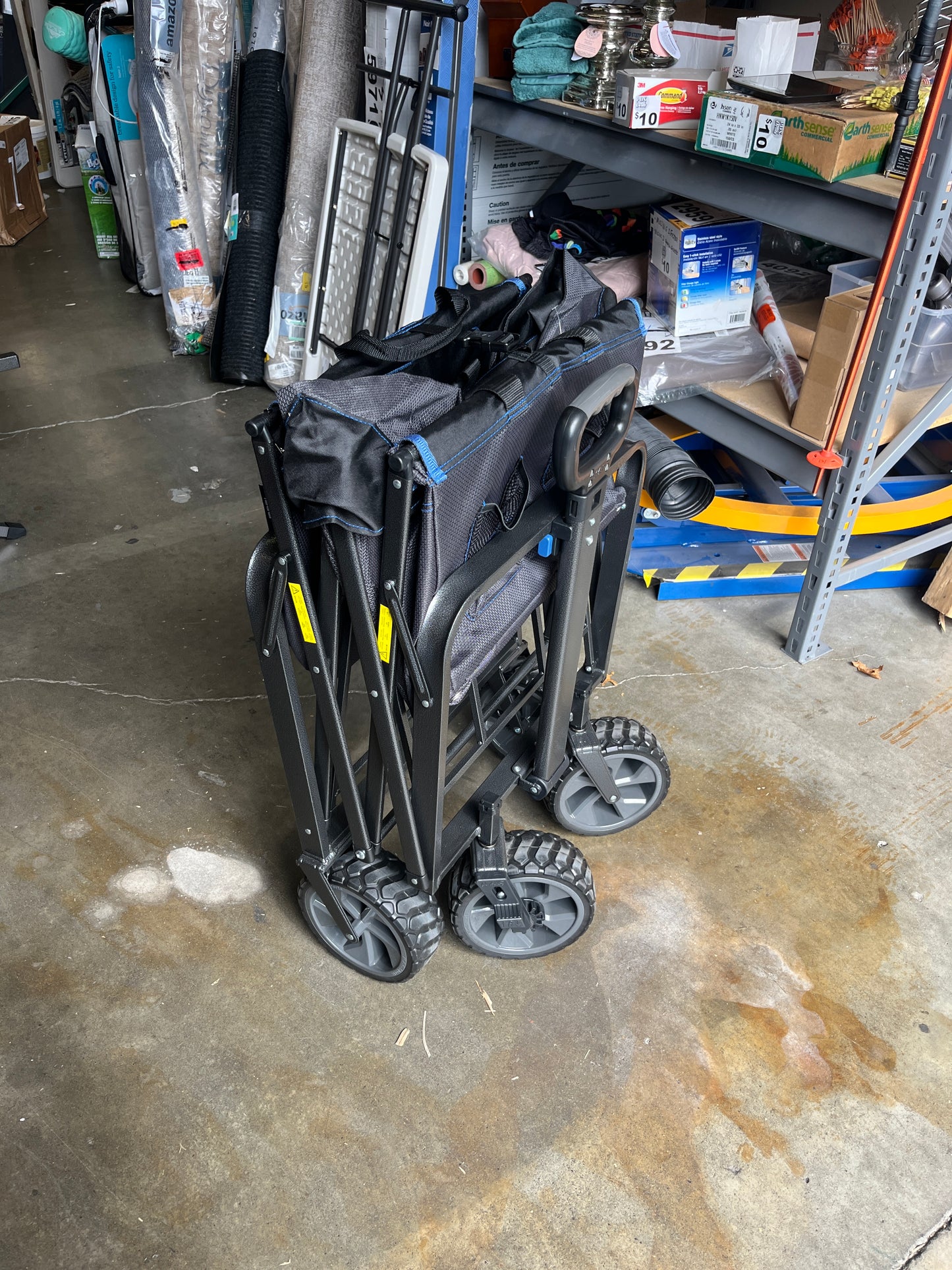 FOLDING WAGON W/BRAKES - Retail $89