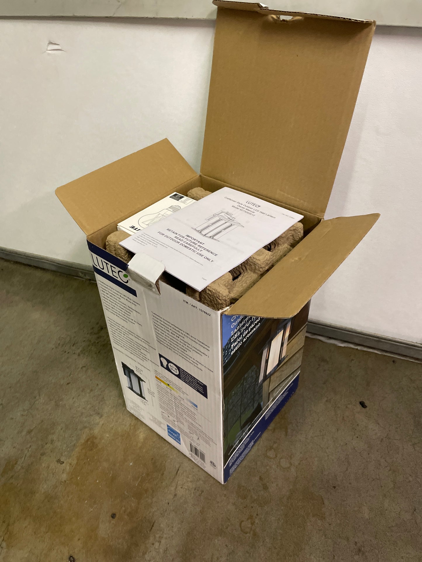 LUTEC CRAFTSMAN STYLE - Retail $39