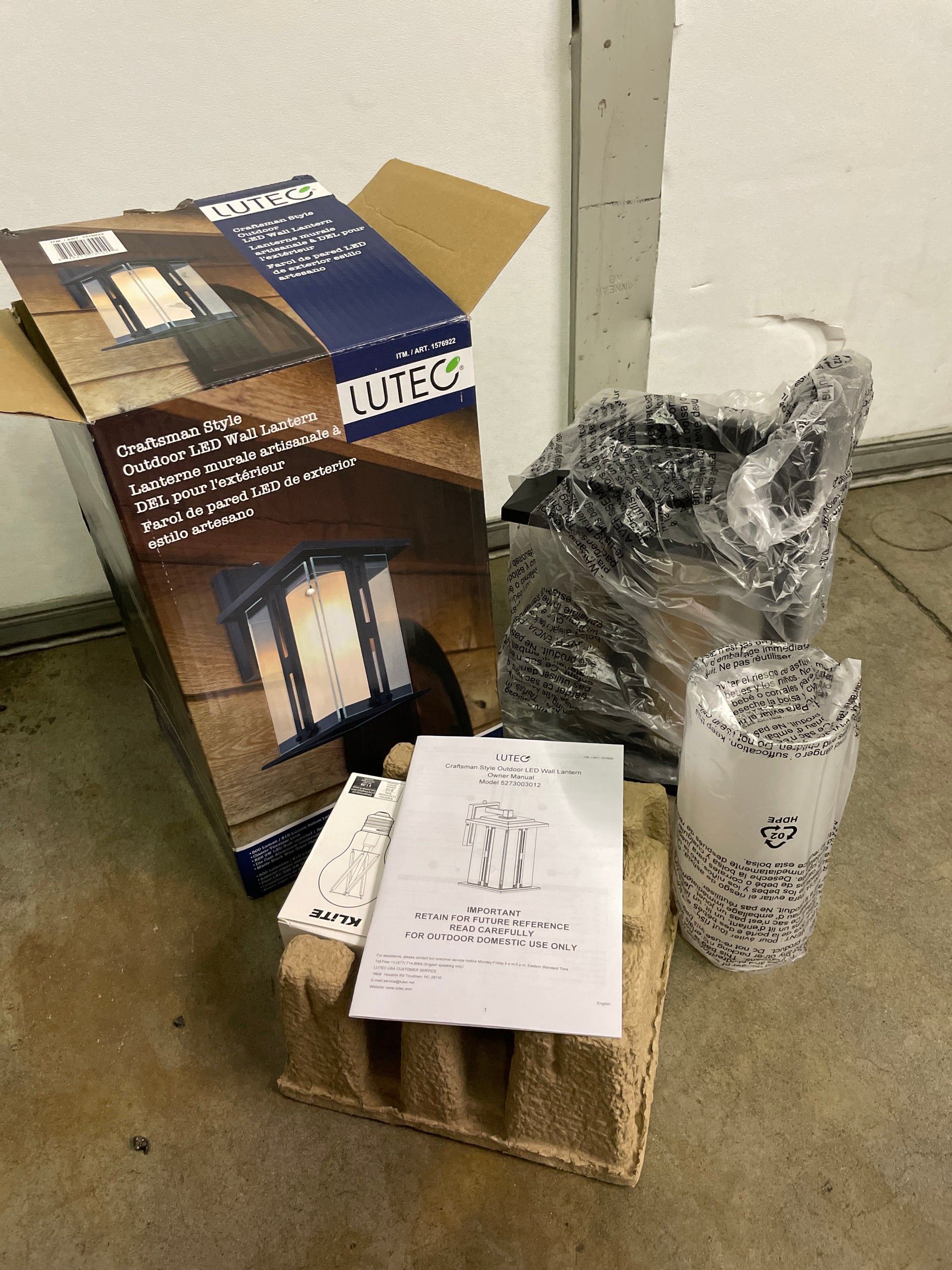 LUTEC CRAFTSMAN STYLE - Retail $39