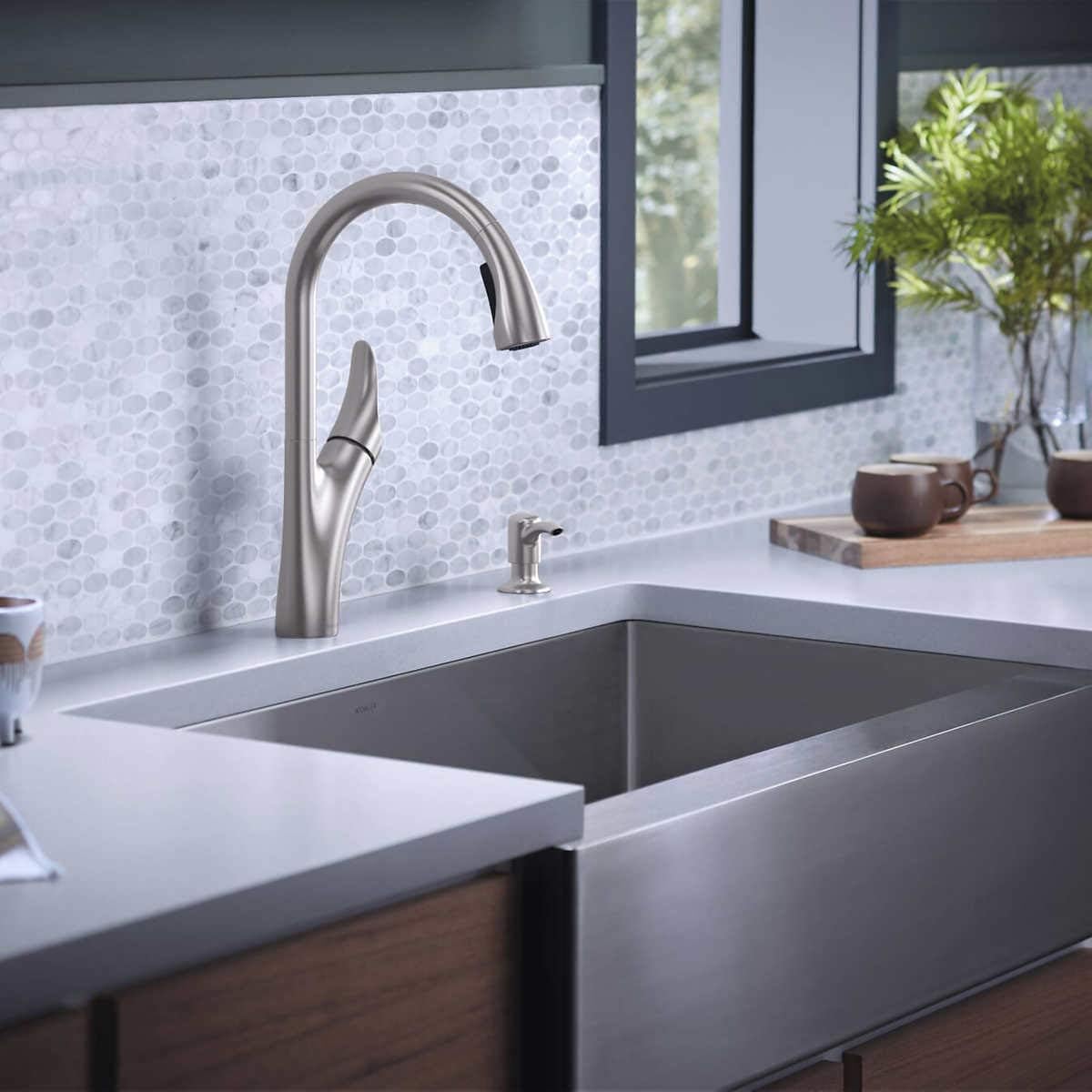 NEW - Kohler touchless pull-down kitchen faucet with soap/lotion dispenser - Retail $249
