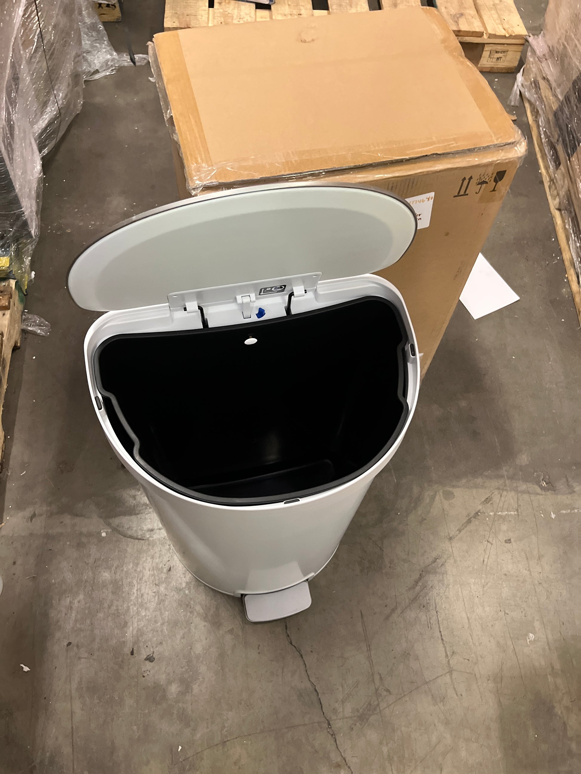 KOHLER 45L SEMI-ROUND - Retail $89