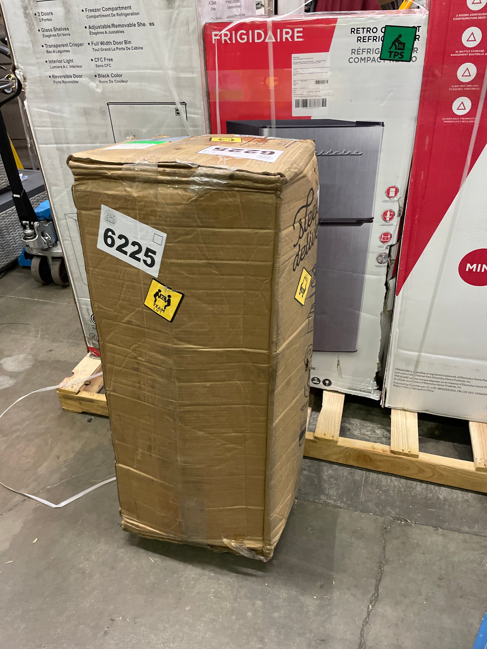 Signature Design by Ashley King Size Chime 12 Inch Medium Firm Hybrid Mattress with Cooling Gel Memory Foam - Retail $429