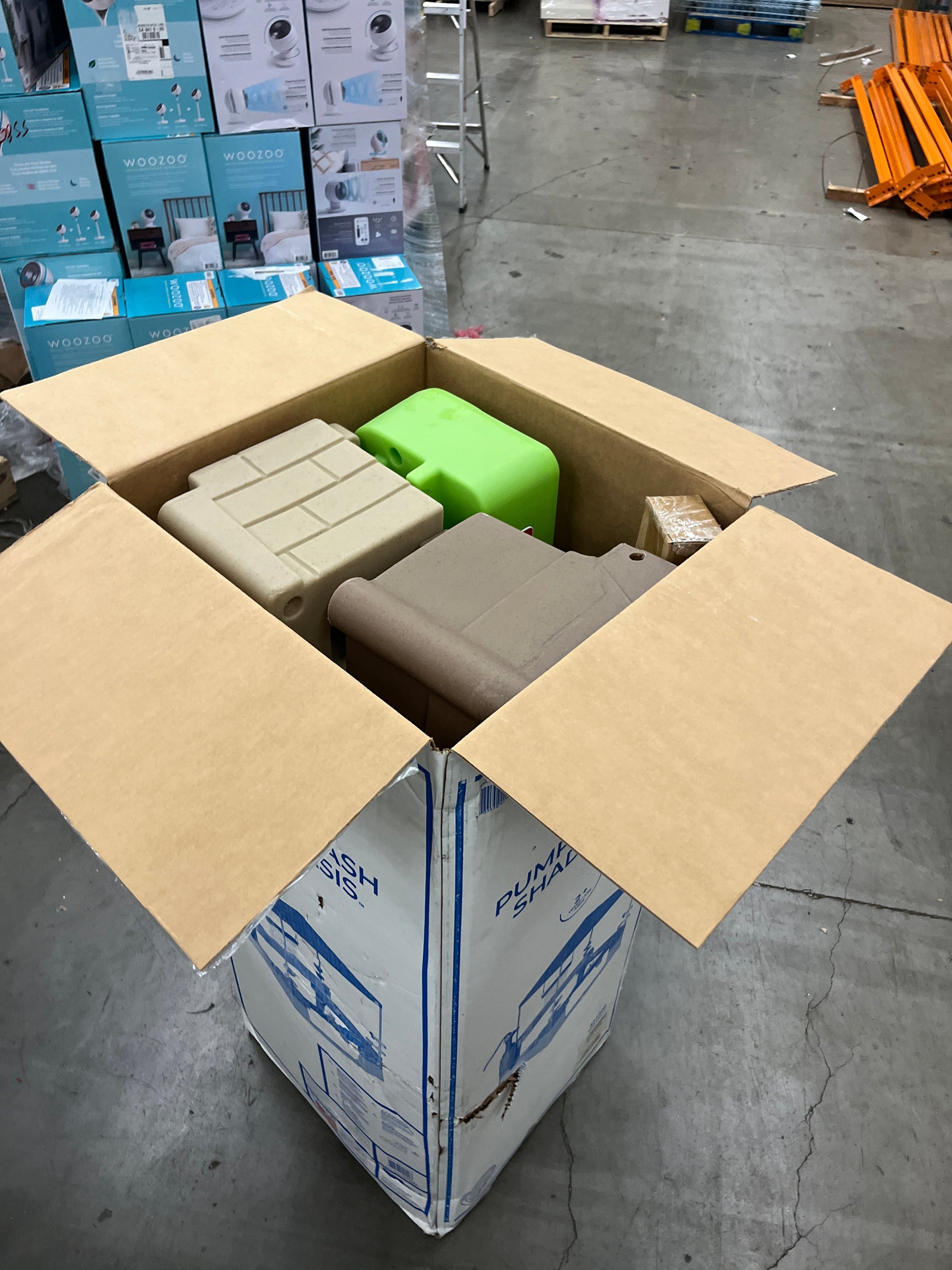 STEP2 PUMP N SPLASH OASIS - Retail $179