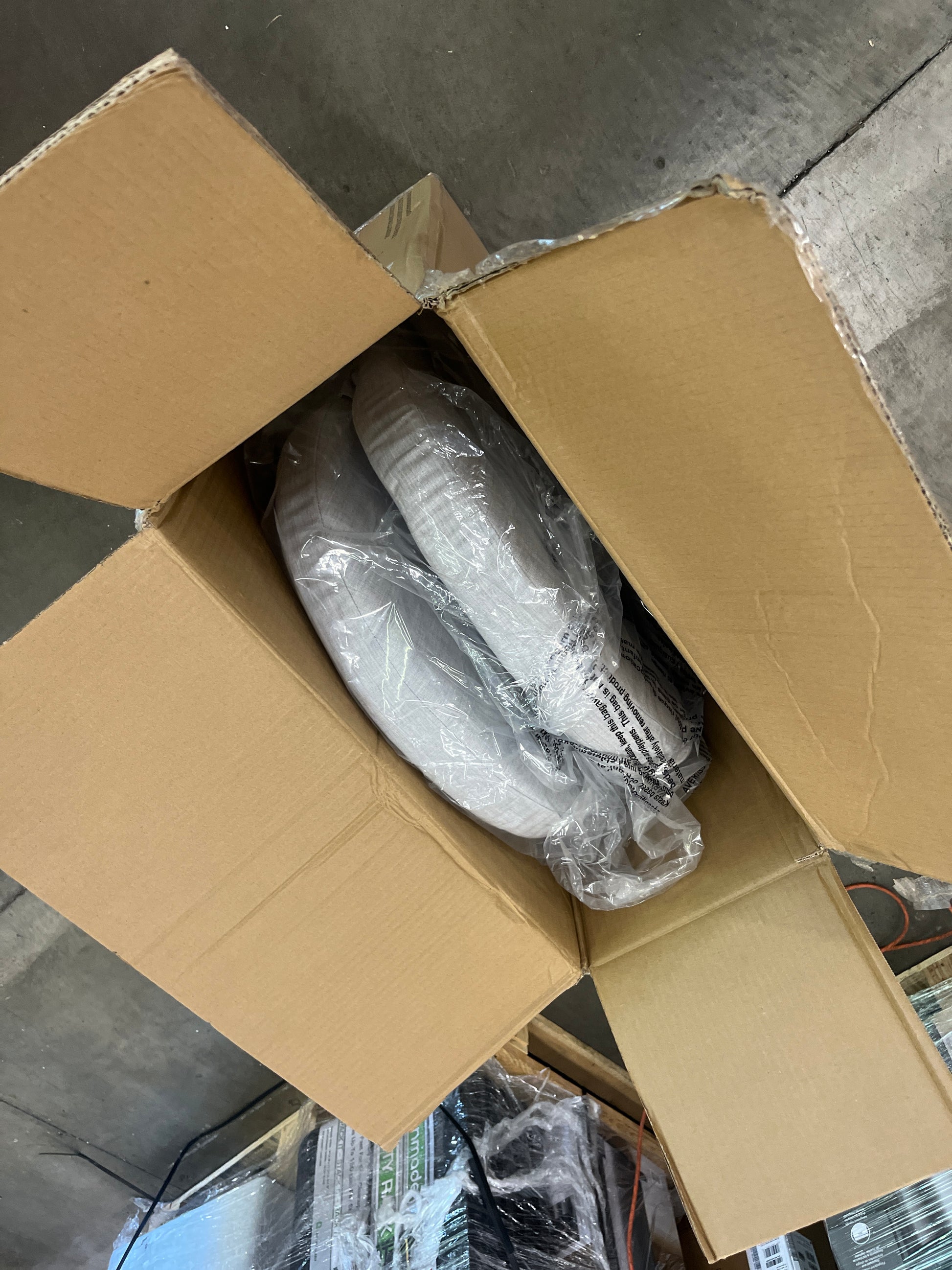 PEAK SEASON ADRNDCK CSHN - Retail $99