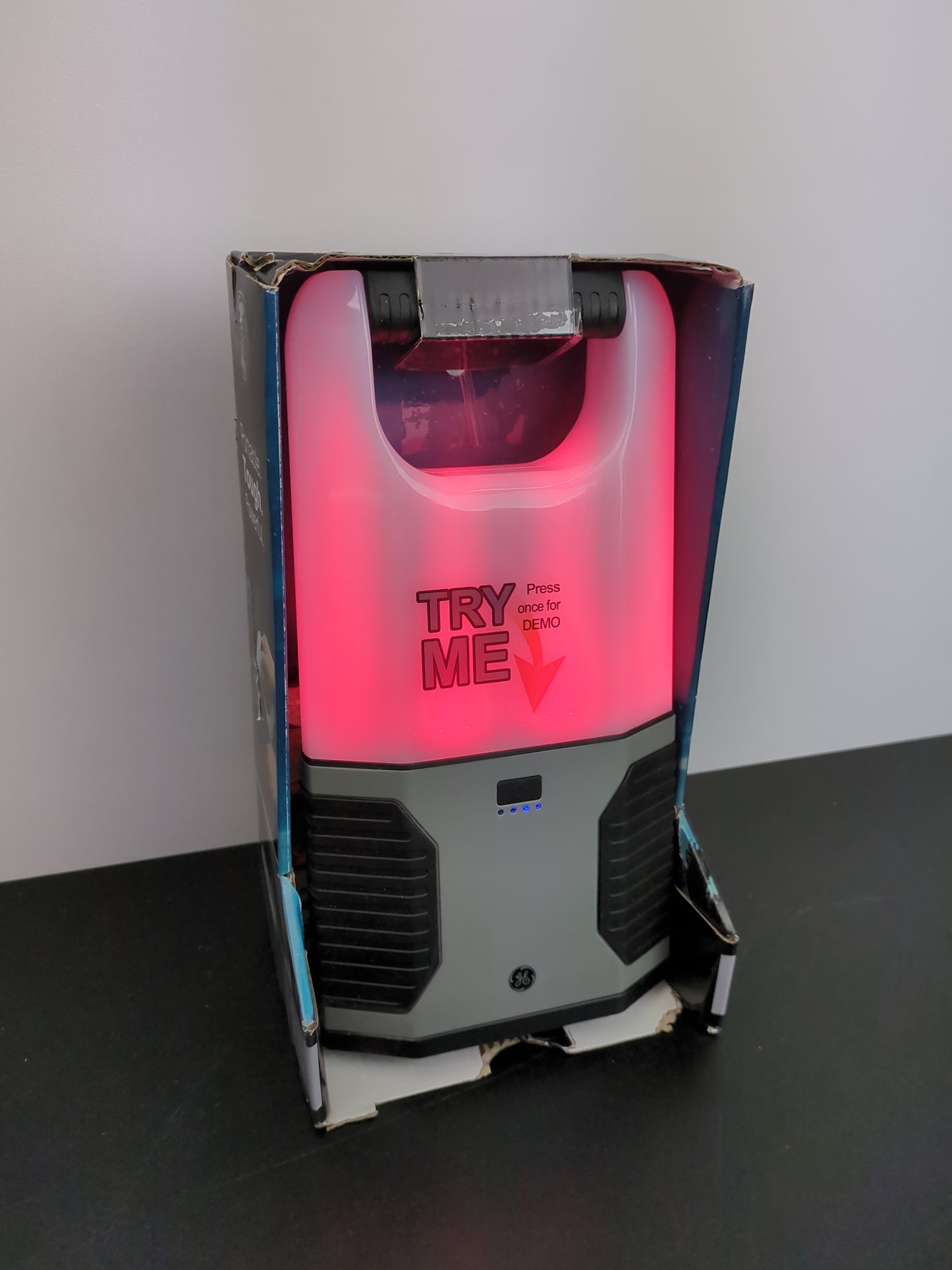 GE LED DUAL POWER LANTER - Retail $19