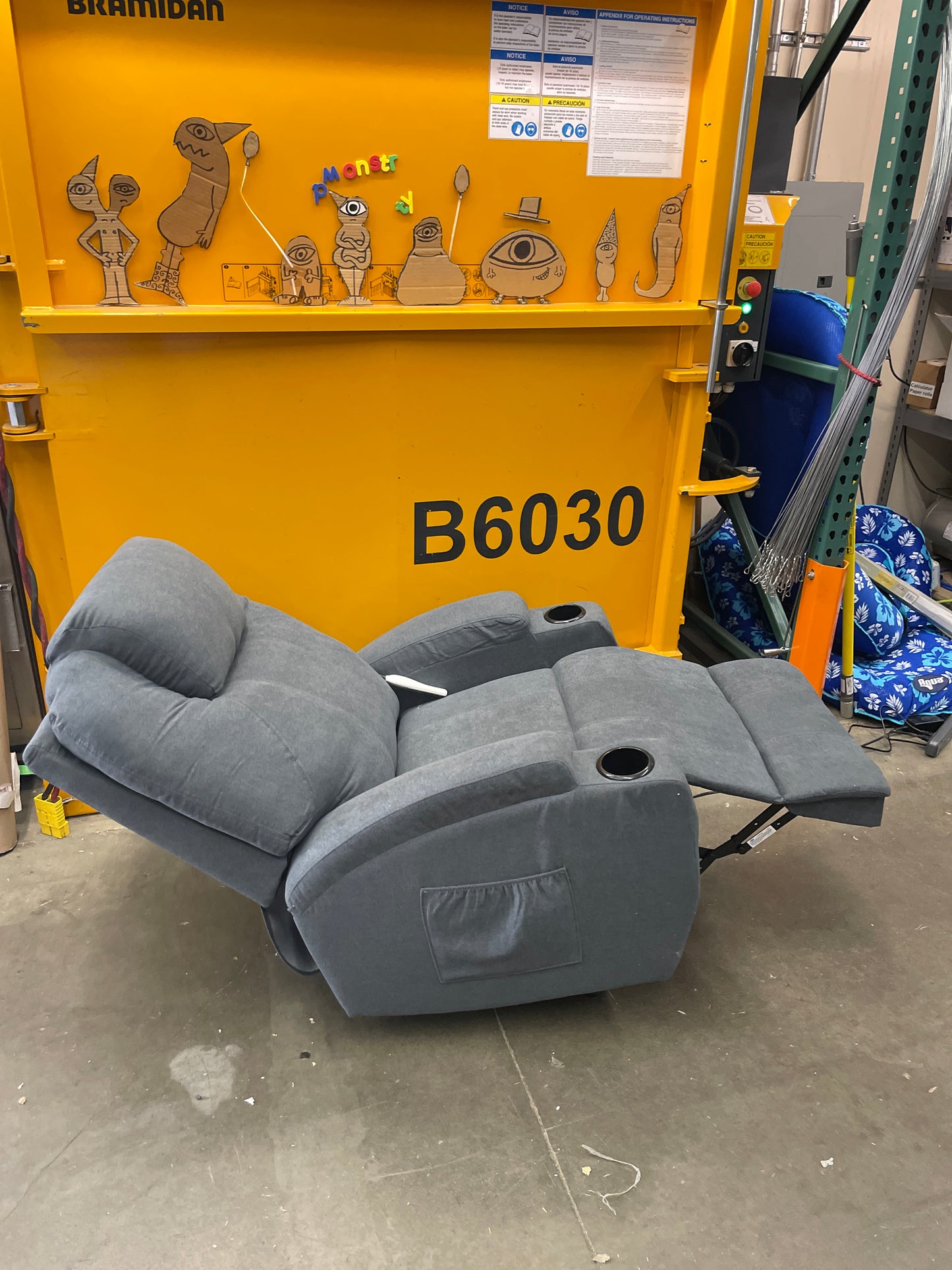 YITAHOME Power Lift Recliner Chair for Elderly, Electric Lift Chair with Heat and Massage, Fabirc Recliner Sofa with 2 Cup Holders, Side Pockets & Remote Control for Living Room,Grey - Retail $359