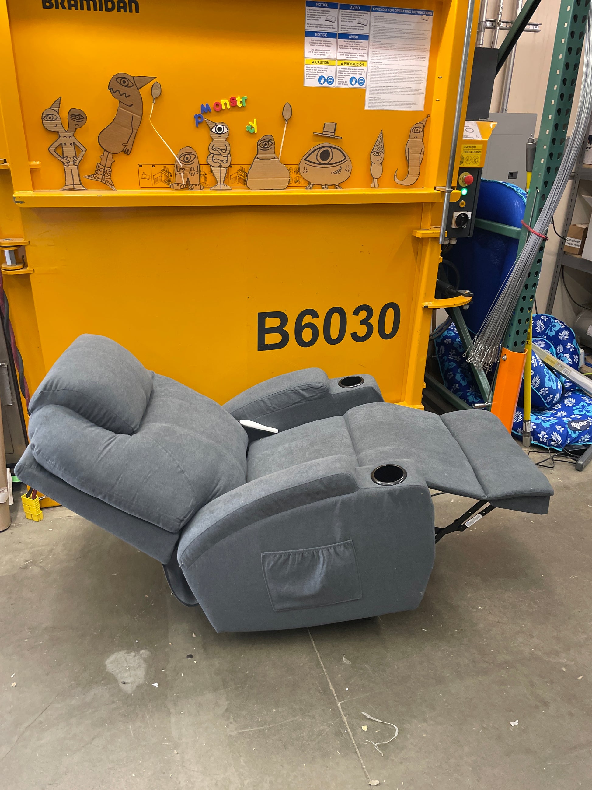 YITAHOME Power Lift Recliner Chair for Elderly, Electric Lift Chair with Heat and Massage, Fabirc Recliner Sofa with 2 Cup Holders, Side Pockets & Remote Control for Living Room,Grey - Retail $359