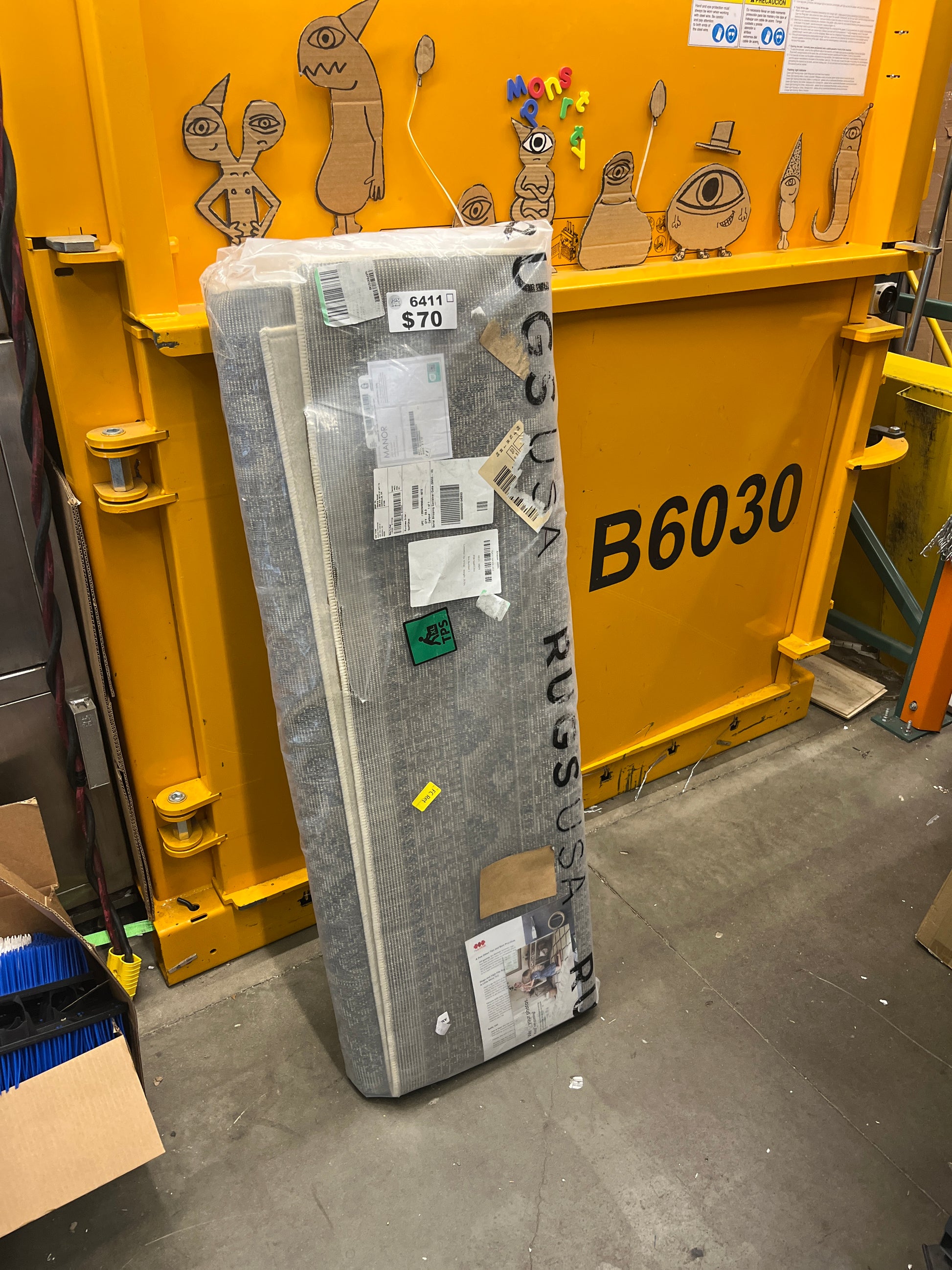 nuLOOM 9x12 Becca Traditional Tiled Area Rug, Beige, Faded Transitional Design, Stain Resistant, For Bedroom, Dining Room, Living Room, Hallway, Office, Kitchen, Entryway - Retail $129