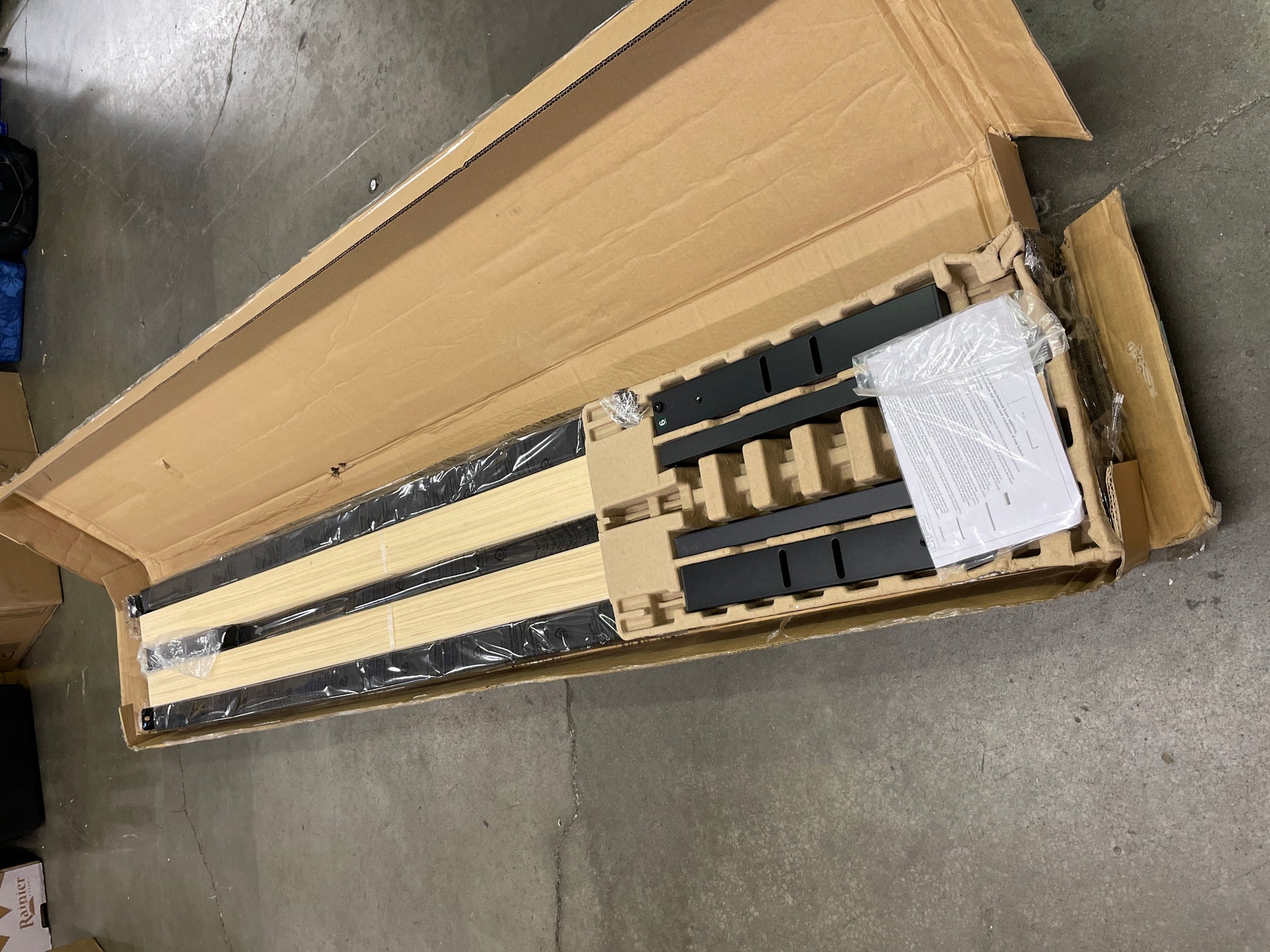 ZINUS Mia Metal Platform Bed Frame / Wood Slat Support / No Box Spring Needed / Easy Assembly, Black, Queen - Retail $105