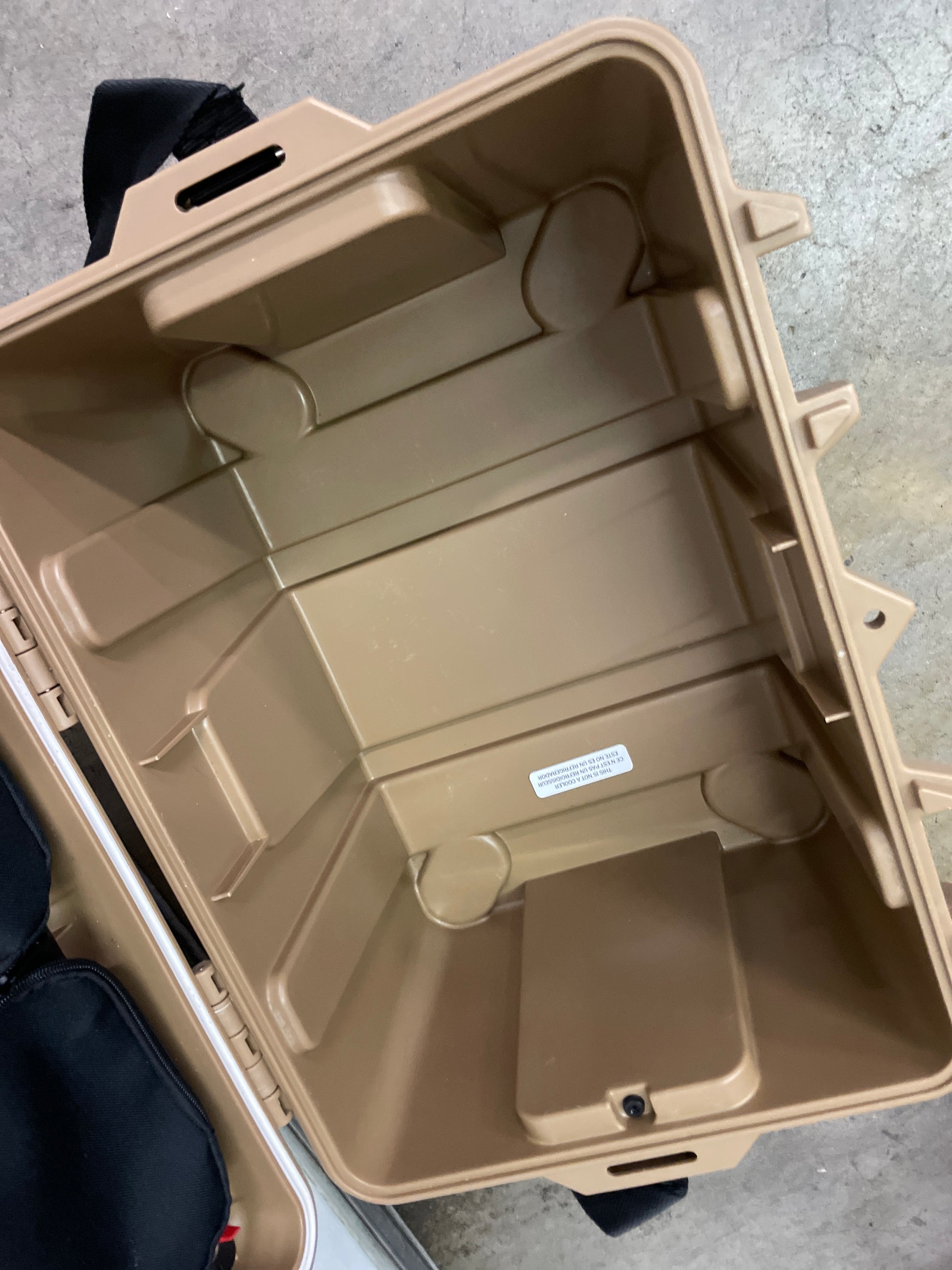 COHO PACK AND CARRY BOX - Retail $49