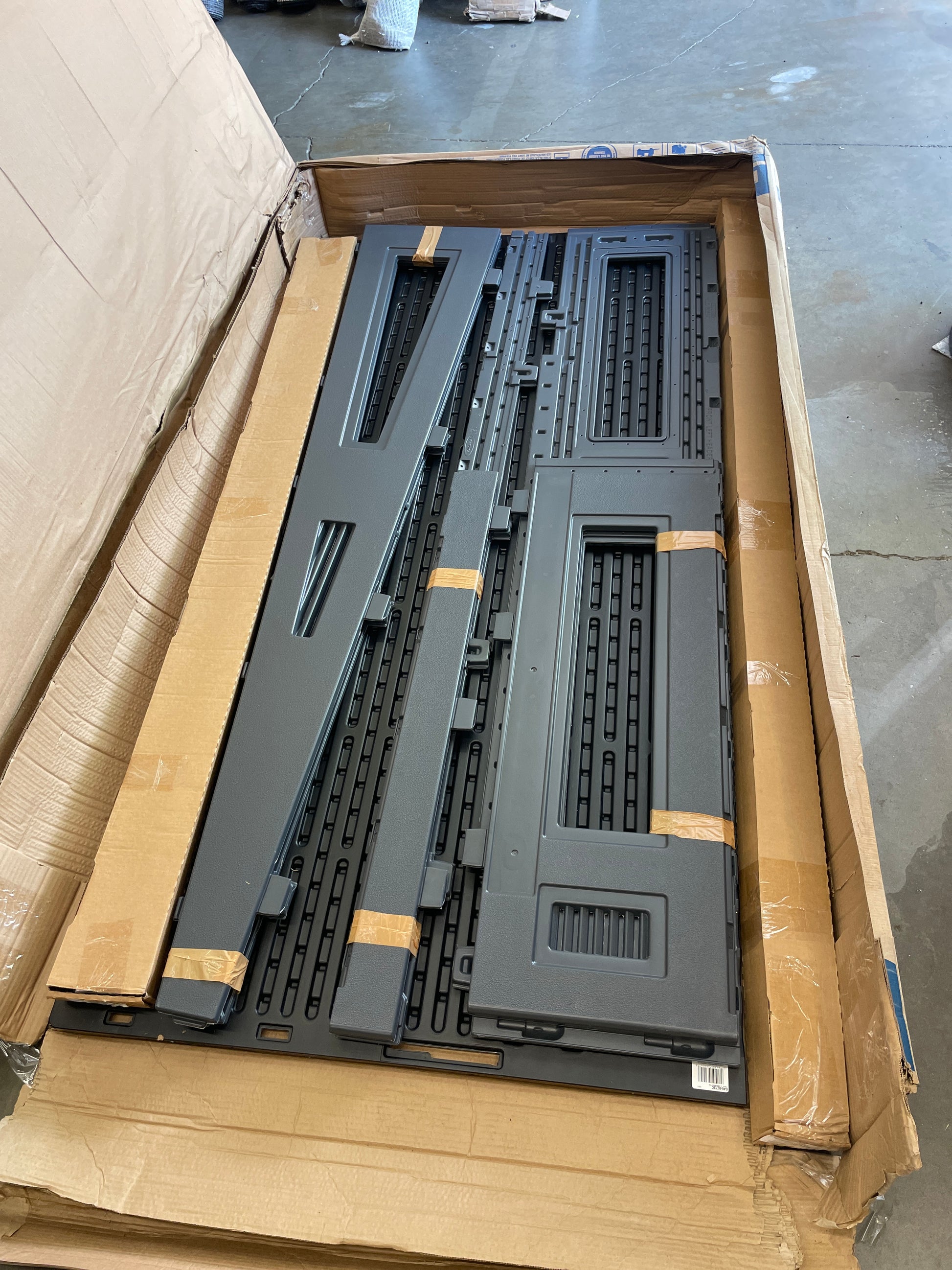 SUNCAST 10'X7' BARNDOOR - Retail $1499