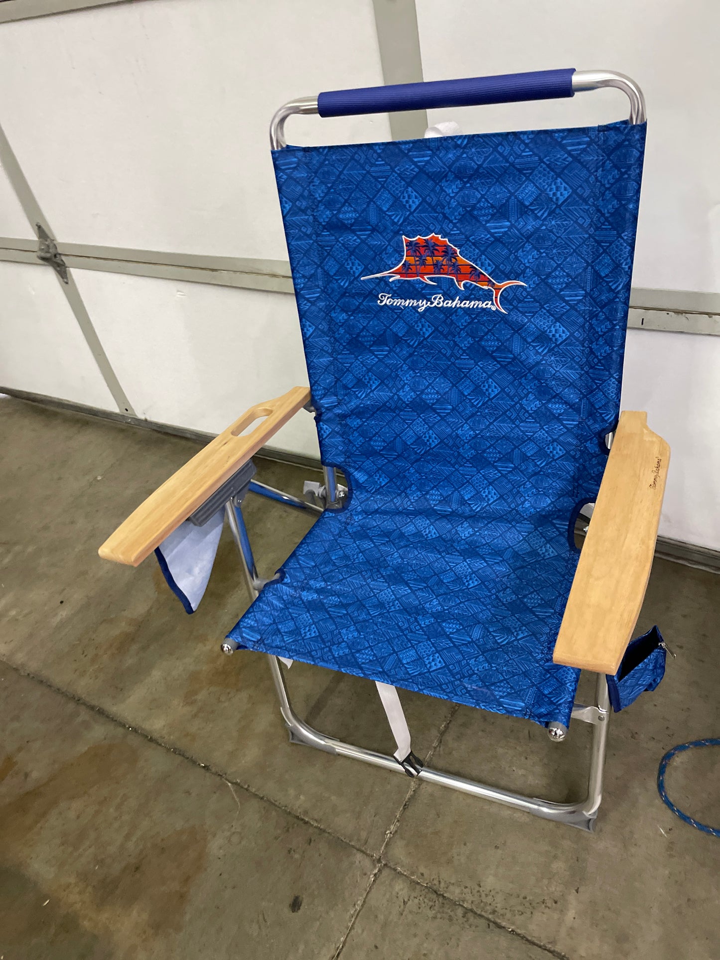 TOMMY BAHAMA HI BOY CHAIR - Retail $49