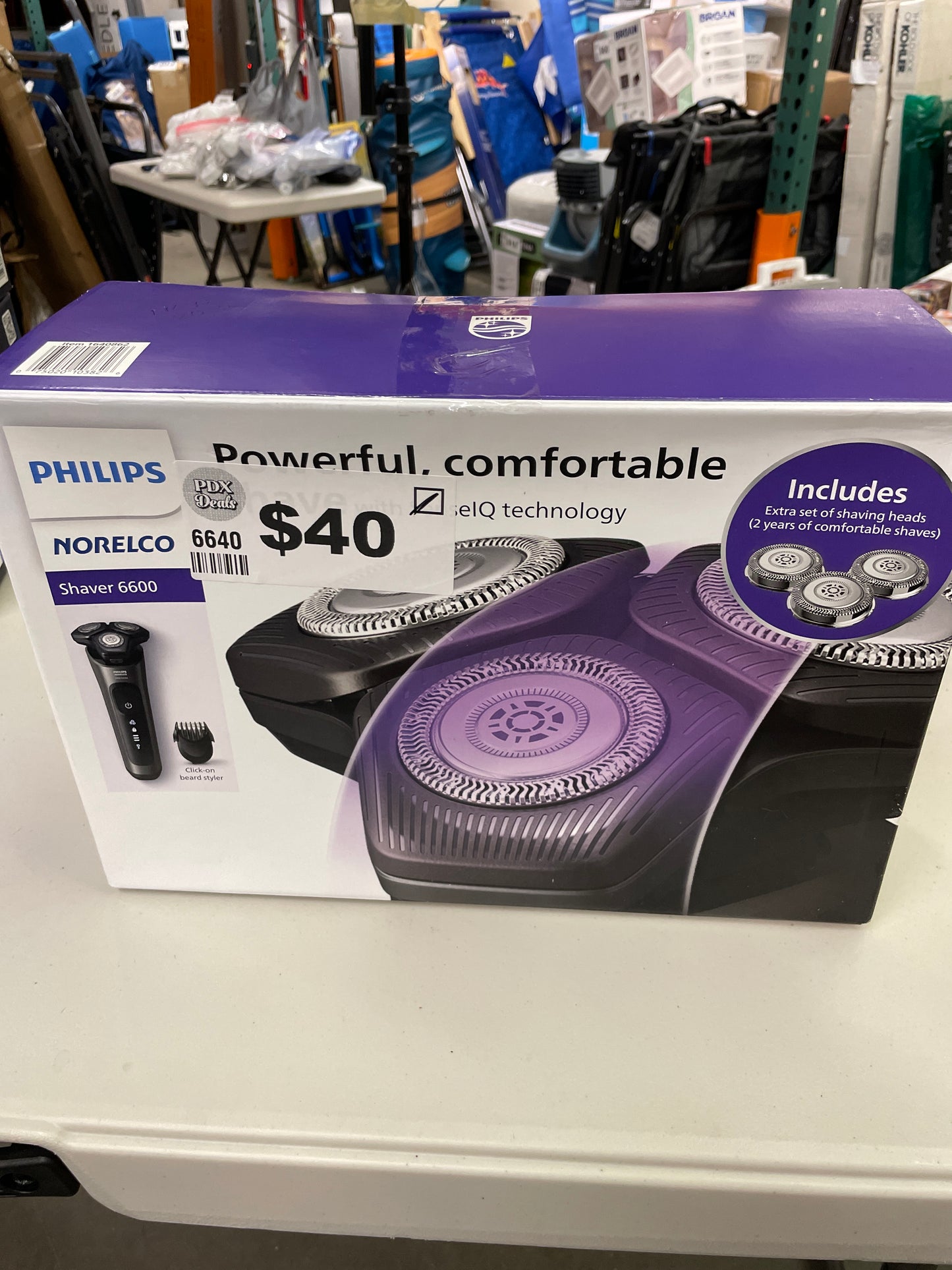 NORELCO S6600 RAZOR - Retail $89