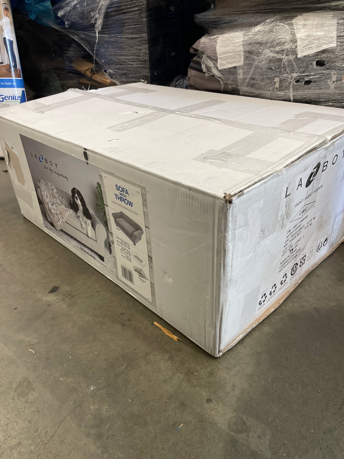 LA-Z-BOY PET SOFA ADDISON - Retail $199