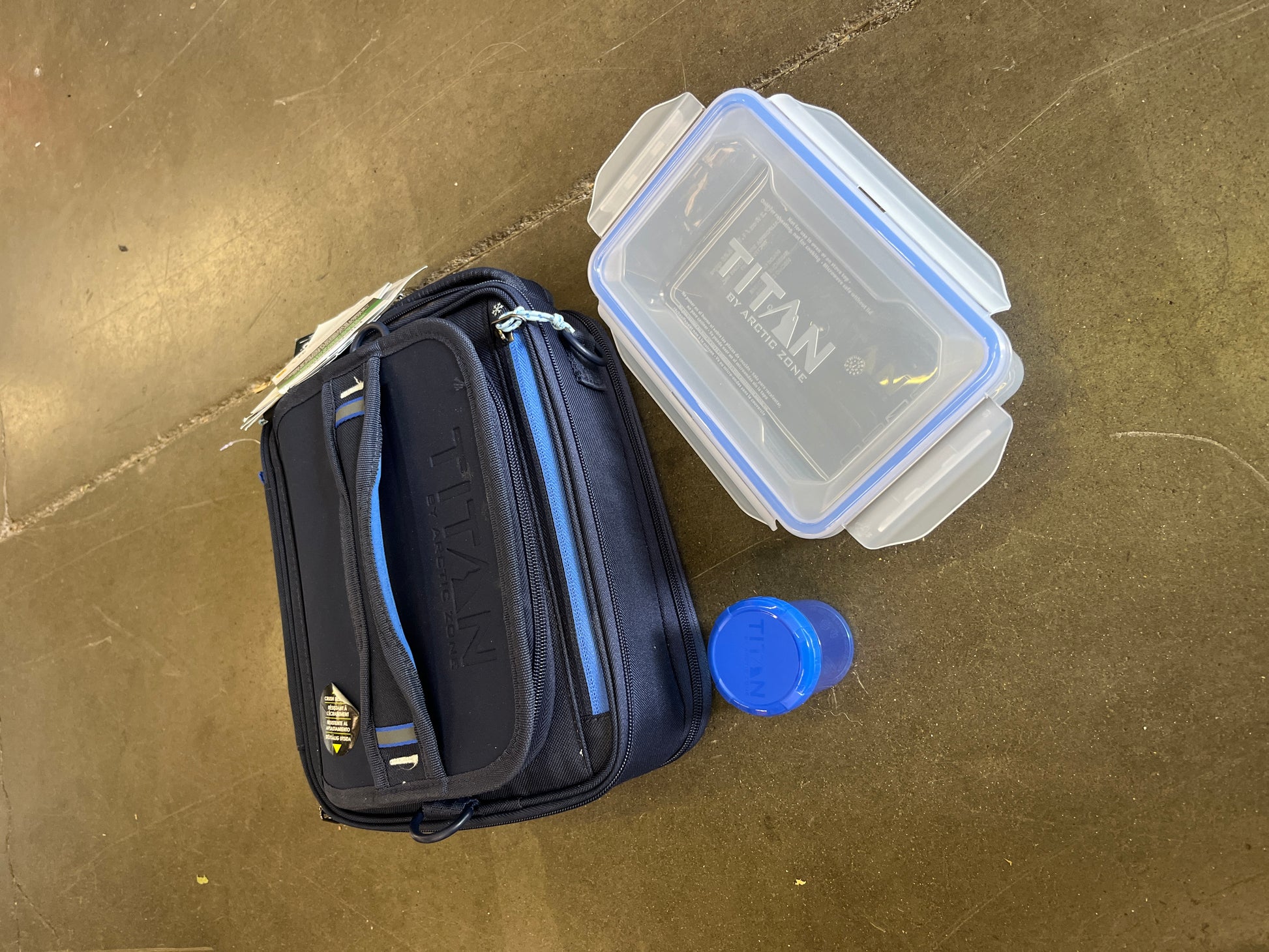 TITAN EXPANDABLE LUNCH - Retail $19