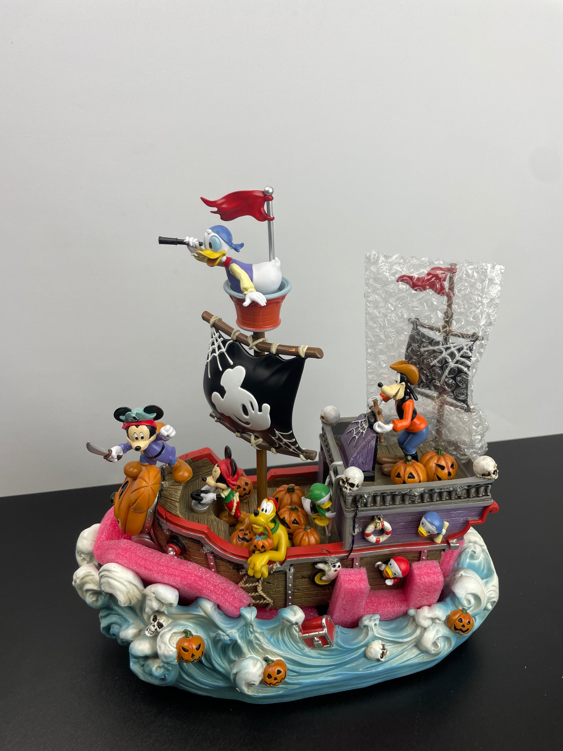 DISNEY PIRATE SHIP - Retail $89