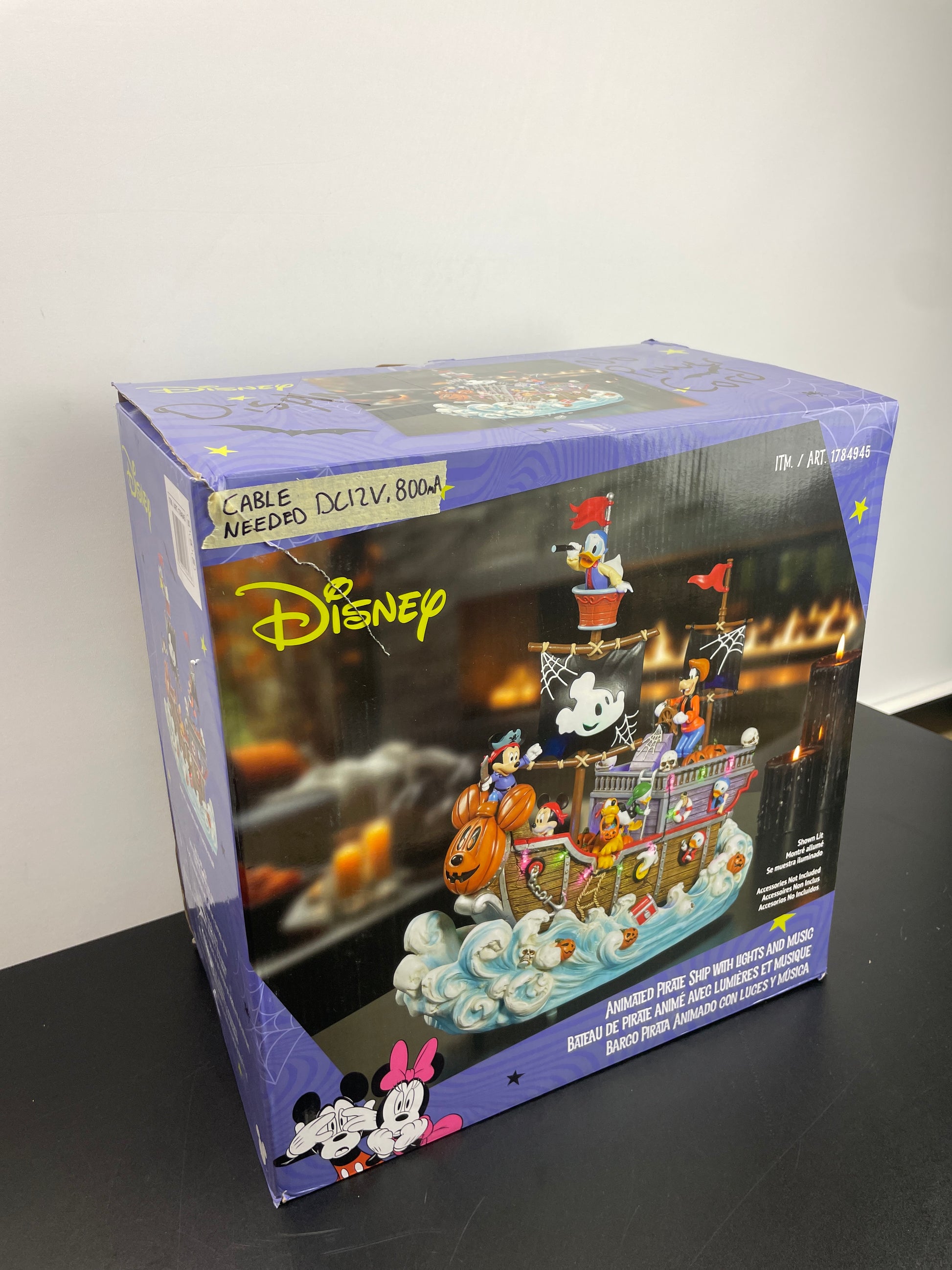 DISNEY PIRATE SHIP - Retail $89