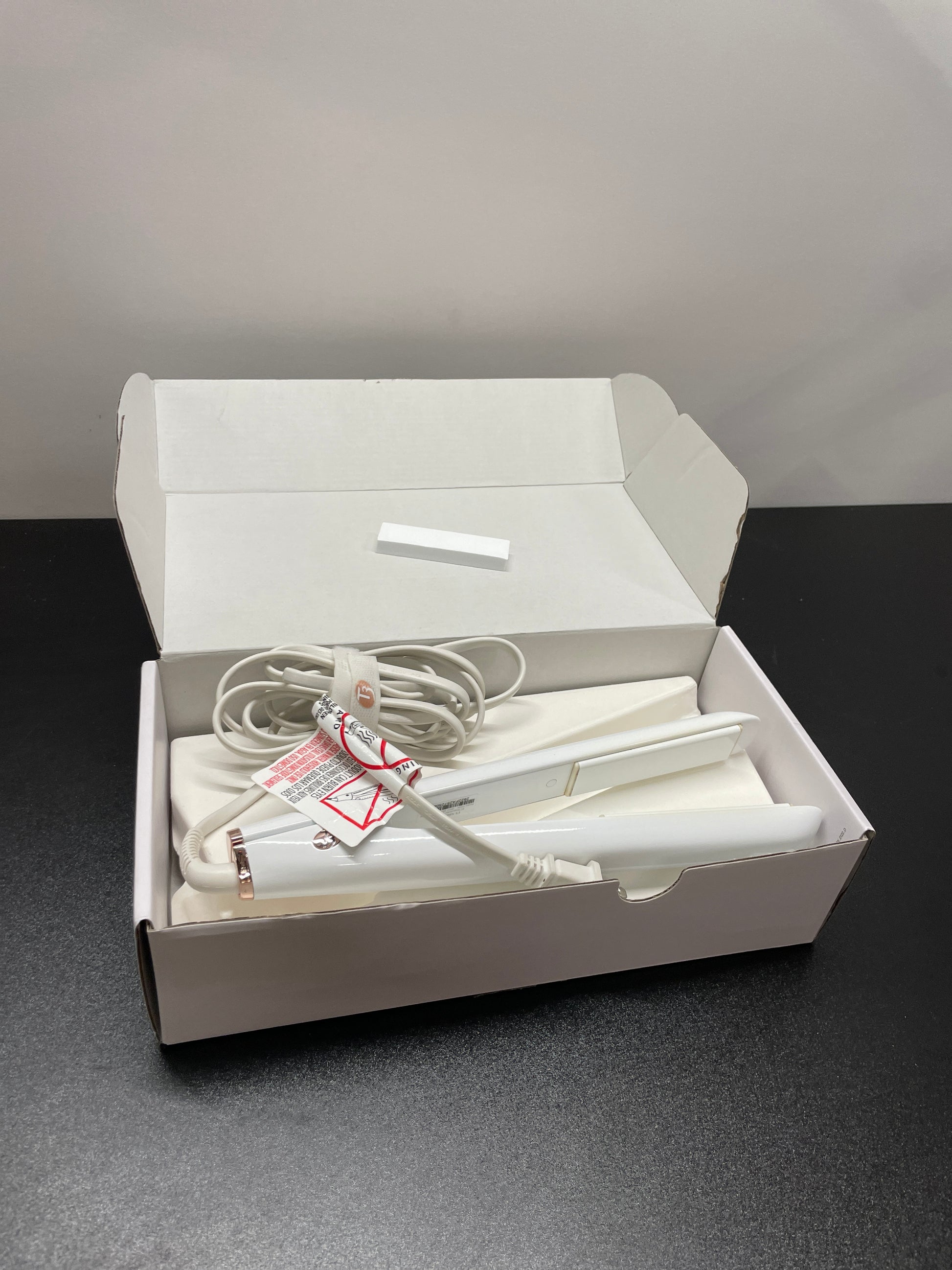 T3 FLAT IRON STYLEPLUS - Retail $69