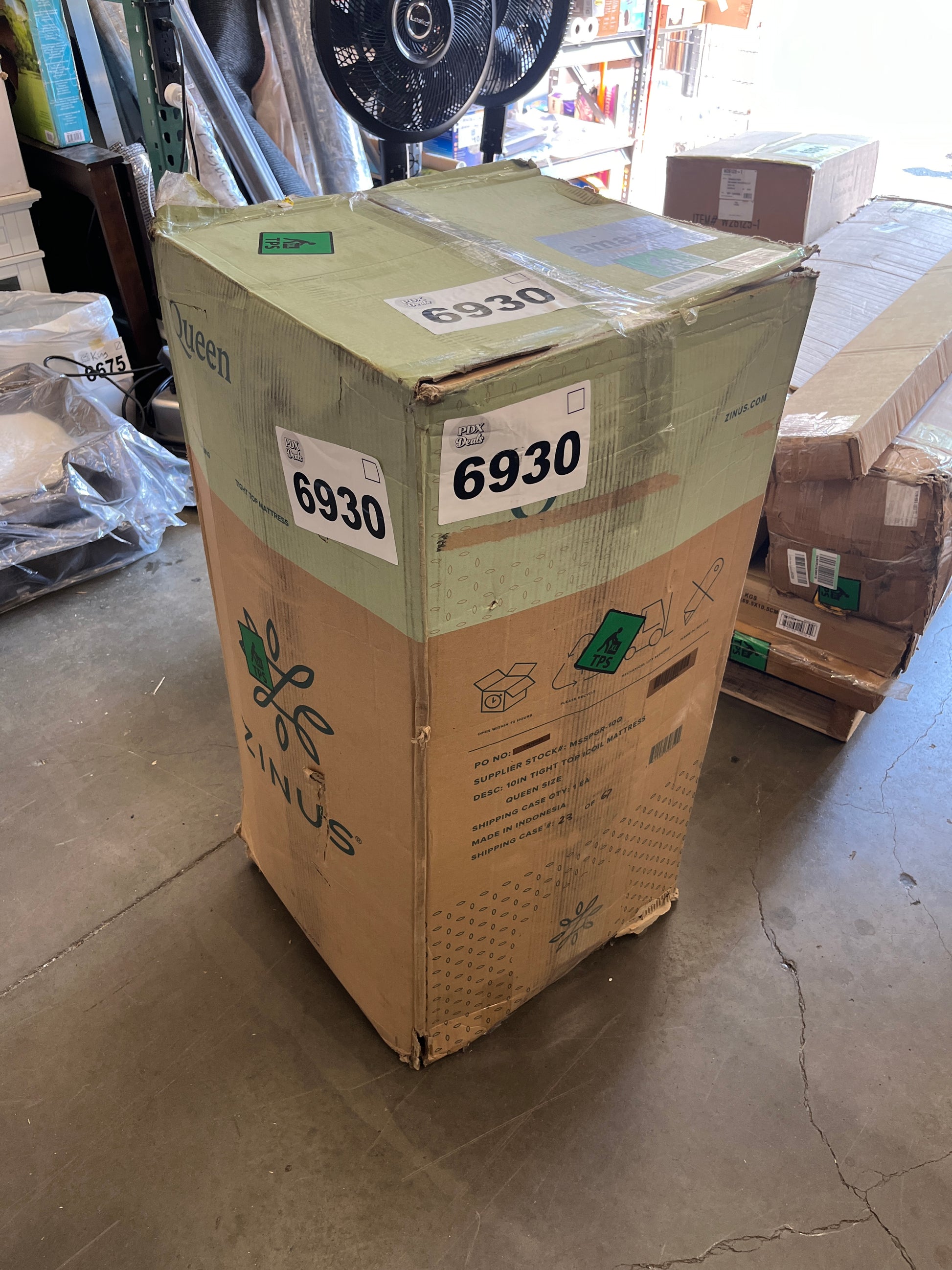 ZINUS 10 Inch Comfort Support Cooling Gel Hybrid Mattress, Queen, Tight Top Innerspring Mattress, Motion Isolating Pocket Springs, Mattress in A Box - Retail $239