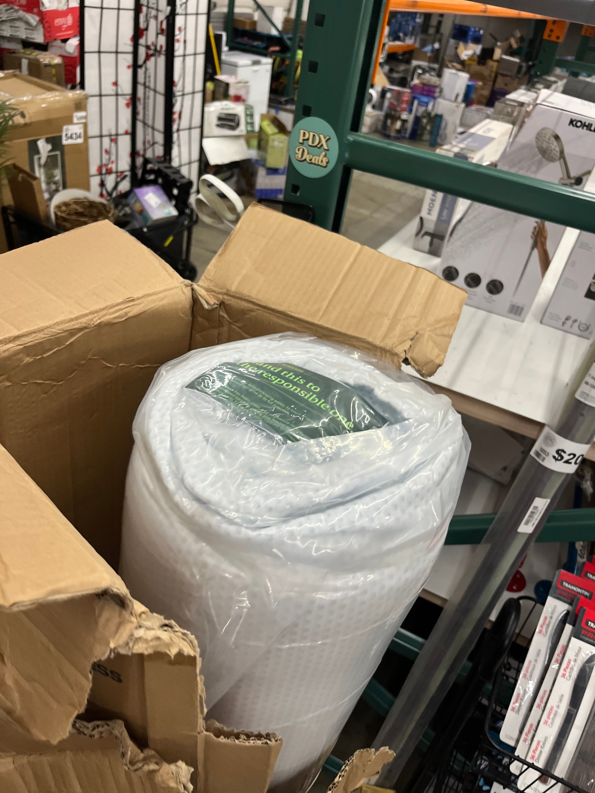 Zinus 12 Inch Green Tea Cooling Memory Foam Mattress [New Version], Queen, Fiberglass Free, Medium Firmness, Cooling Gel Foam, Certified Safe Foams & Fabric, Mattress in A Box - Retail $294