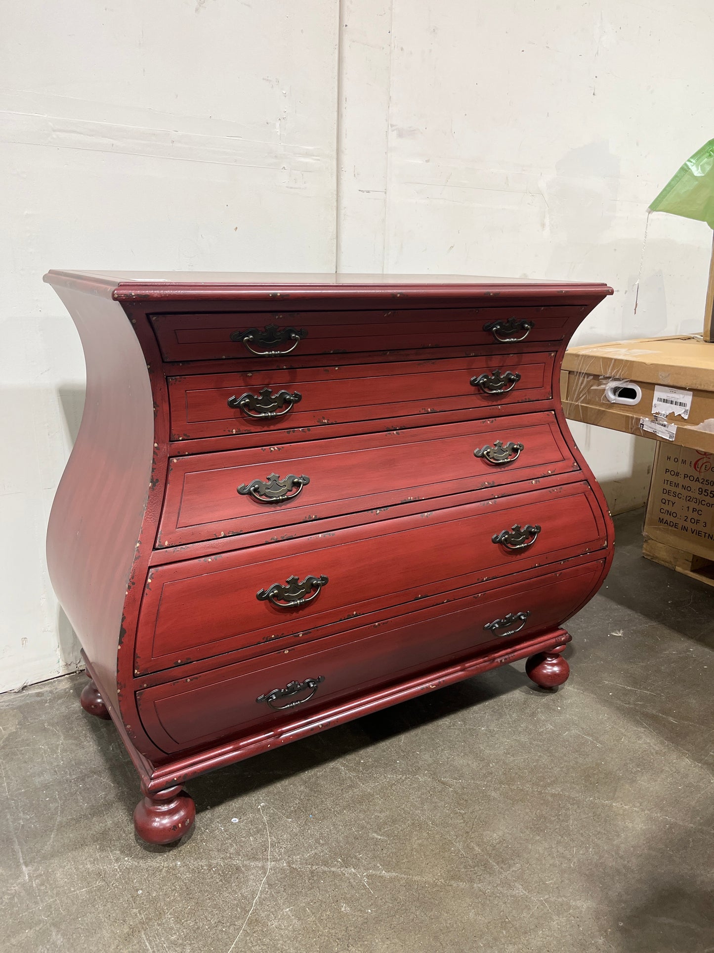 Red Bombe Chest
