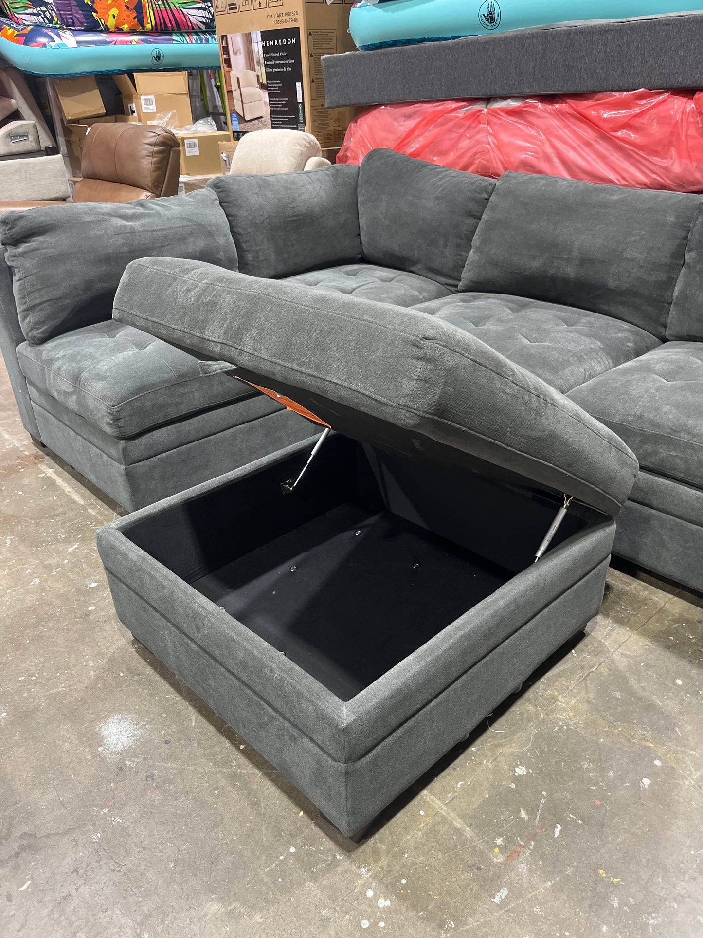 Thomasville Tisdale Fabric Sectional with Storage Ottoman