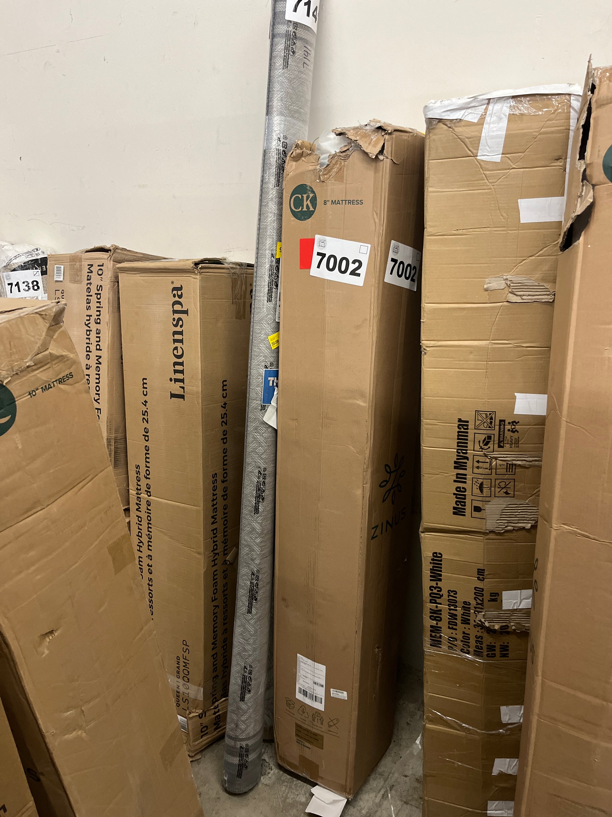 ZINUS 8 Inch Foam and Spring Hybrid Mattress [New Version], California King, Fiberglass Free, Medium Firmness, Durable Support, Certified Safe Foams & Fabric, Mattress in A Box - Retail $215