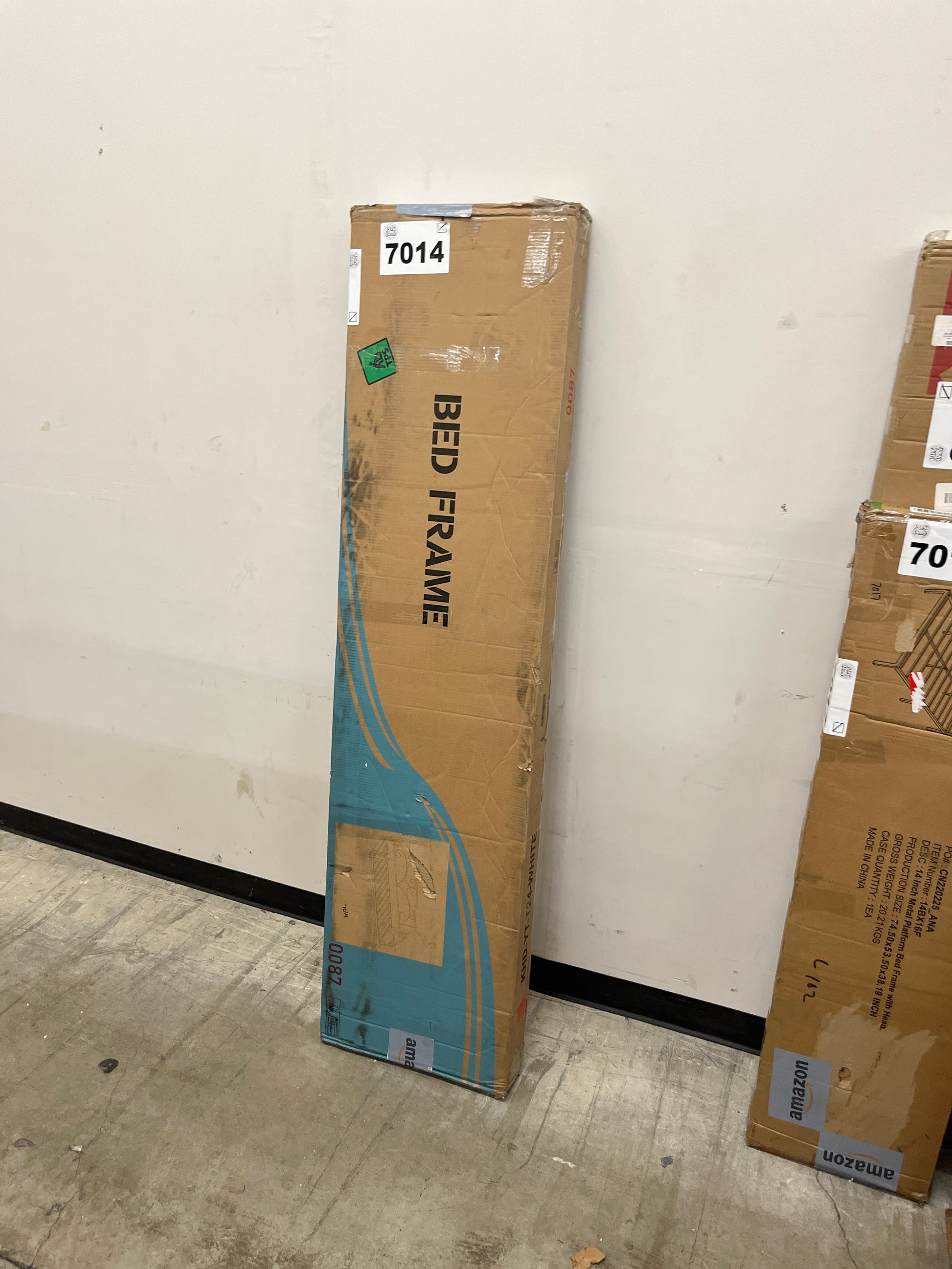 VECELO Premium Daybed Metal Bed Frame Twin Size Steel Slat Support/Strong Legs Headboard/Mattress Foundation, Multi-Functional Furniture (Classic Bed) - Retail $118