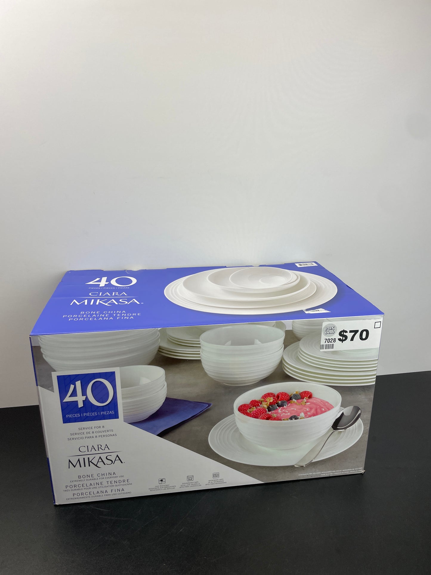 MIKASA 40PC BONE CHINA - Retail $99