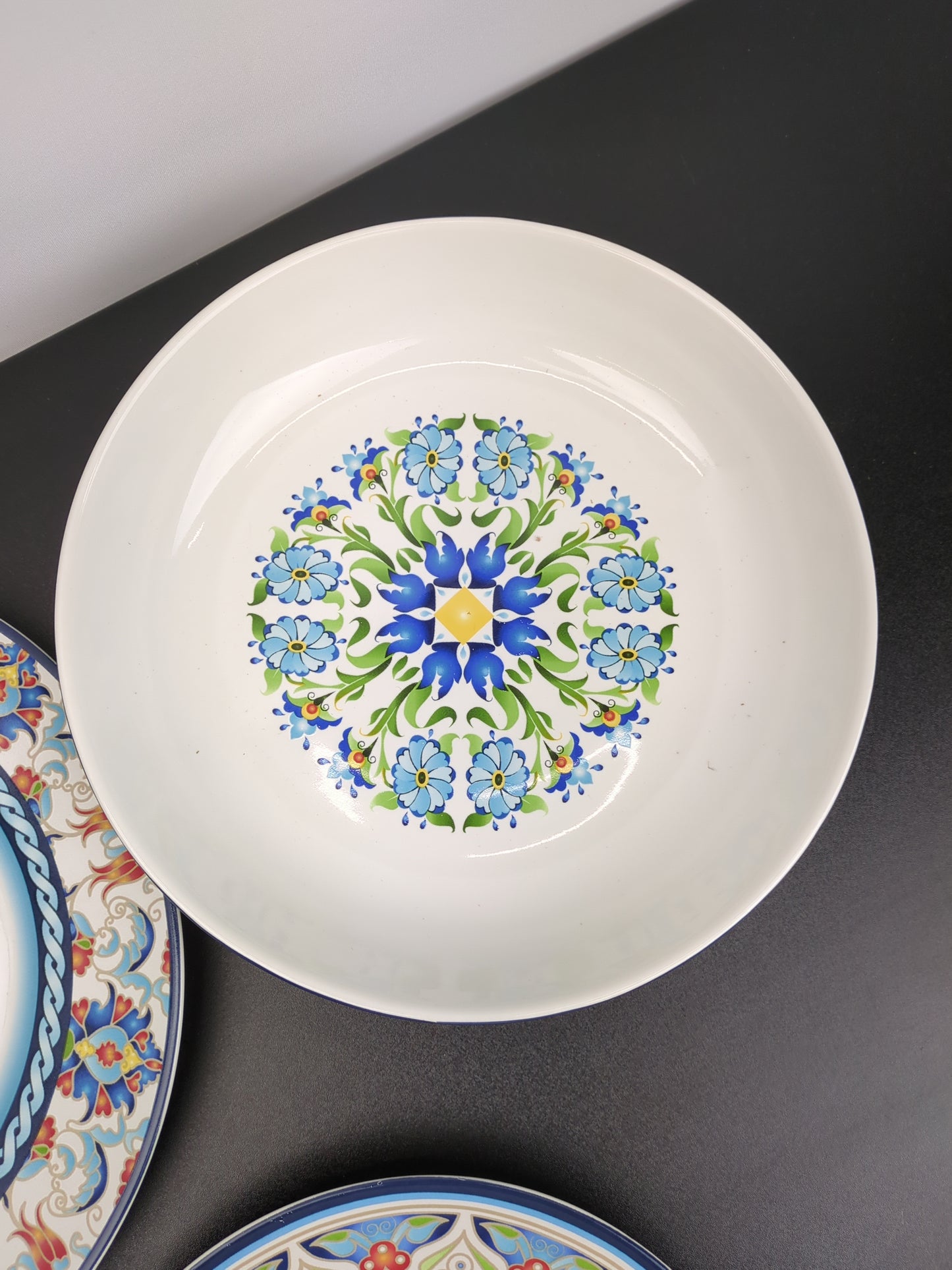 PTS TUNISIA DINNERWARE - Retail $59