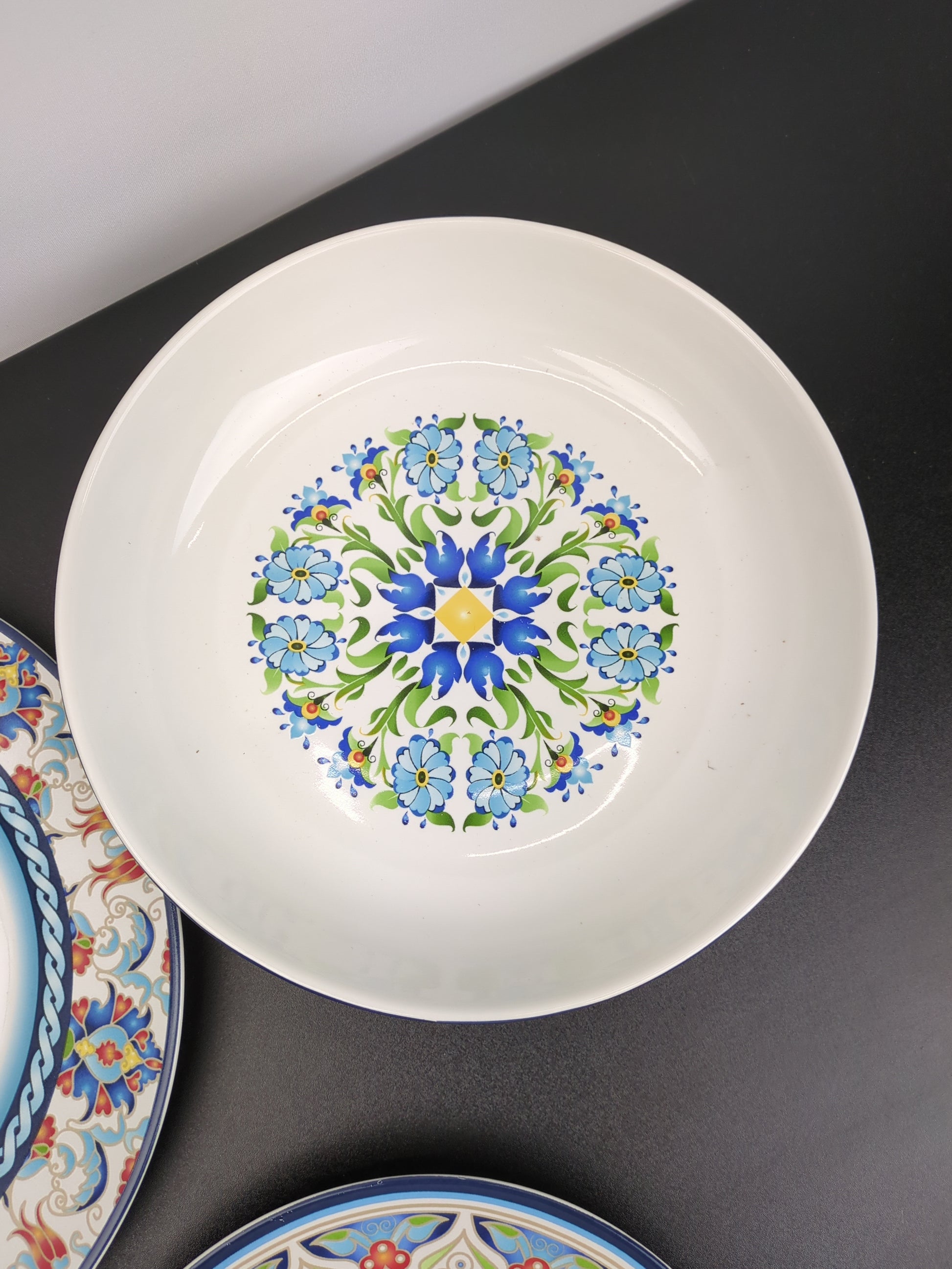 PTS TUNISIA DINNERWARE - Retail $59