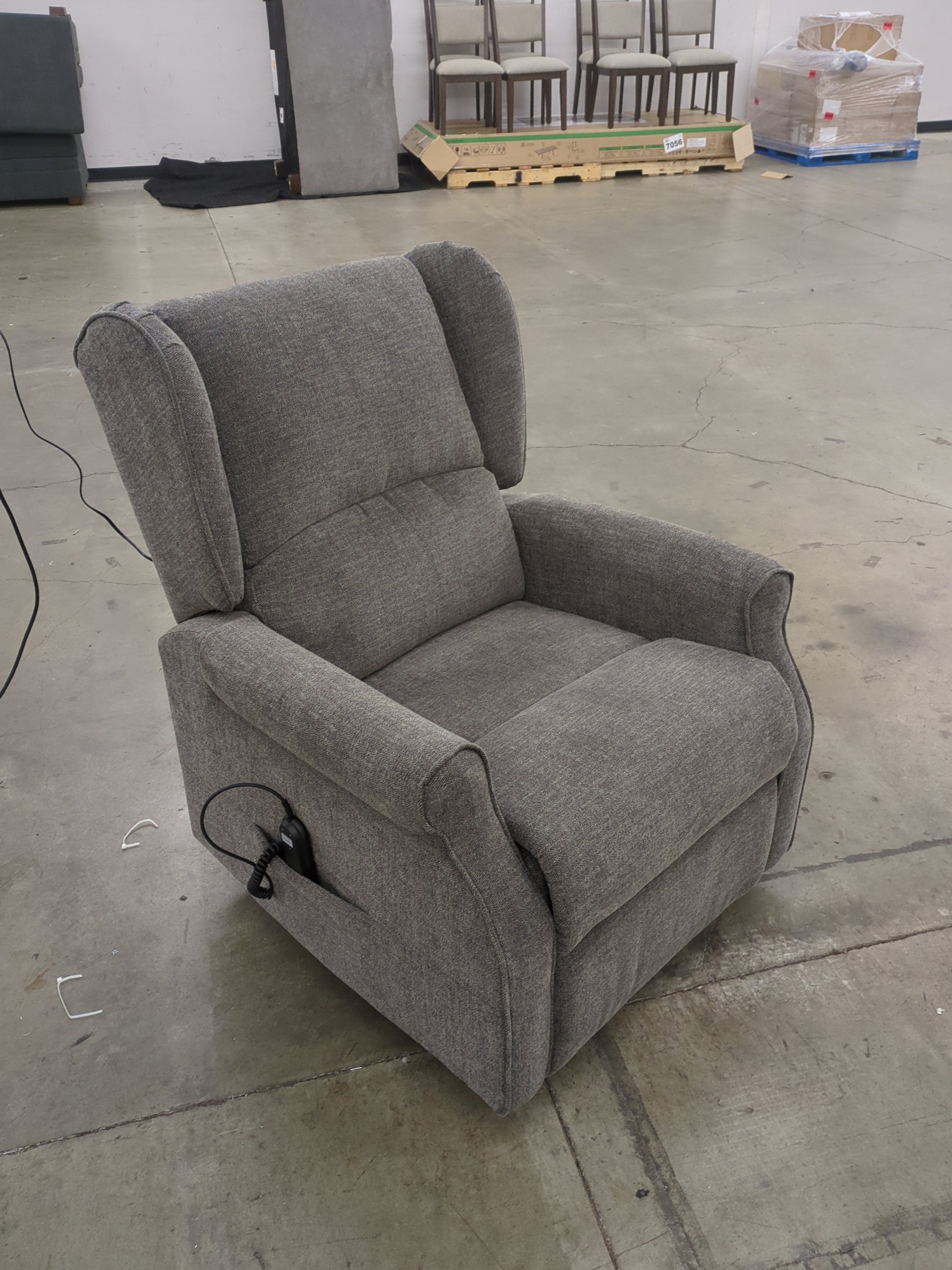 GARLAND LIFT RECLINER - Retail $649