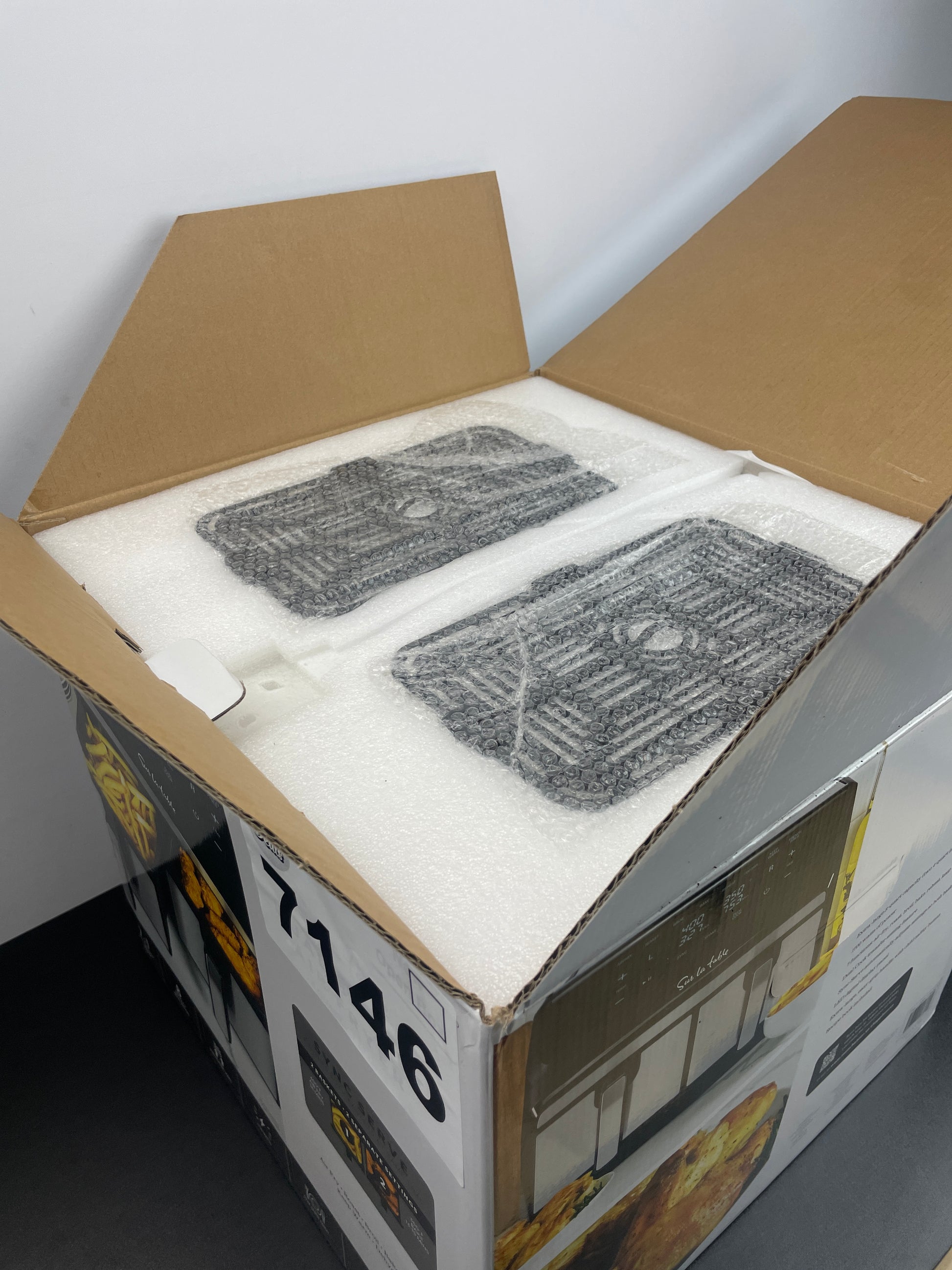 SUR LA TABLE AIR FRYER - Retail $99