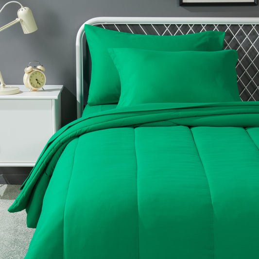 Amazon Basics 5-Piece Soft Microfiber Kid's Bed-in-a-Bag Bedding Set, Twin, Green, Solid