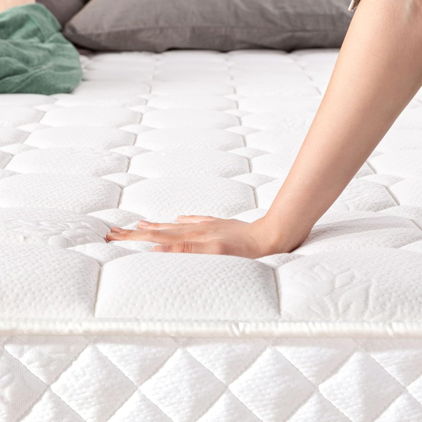 NEW - Best Price Queen Mattress, 8 Inch Tight-Top Pocket Spring-Mattress - Motion Isolation Individually Encased Pocket Springs, Comfort Foam-Top, CertiPUR-US Certified Foam, Queen, White - Retail $273