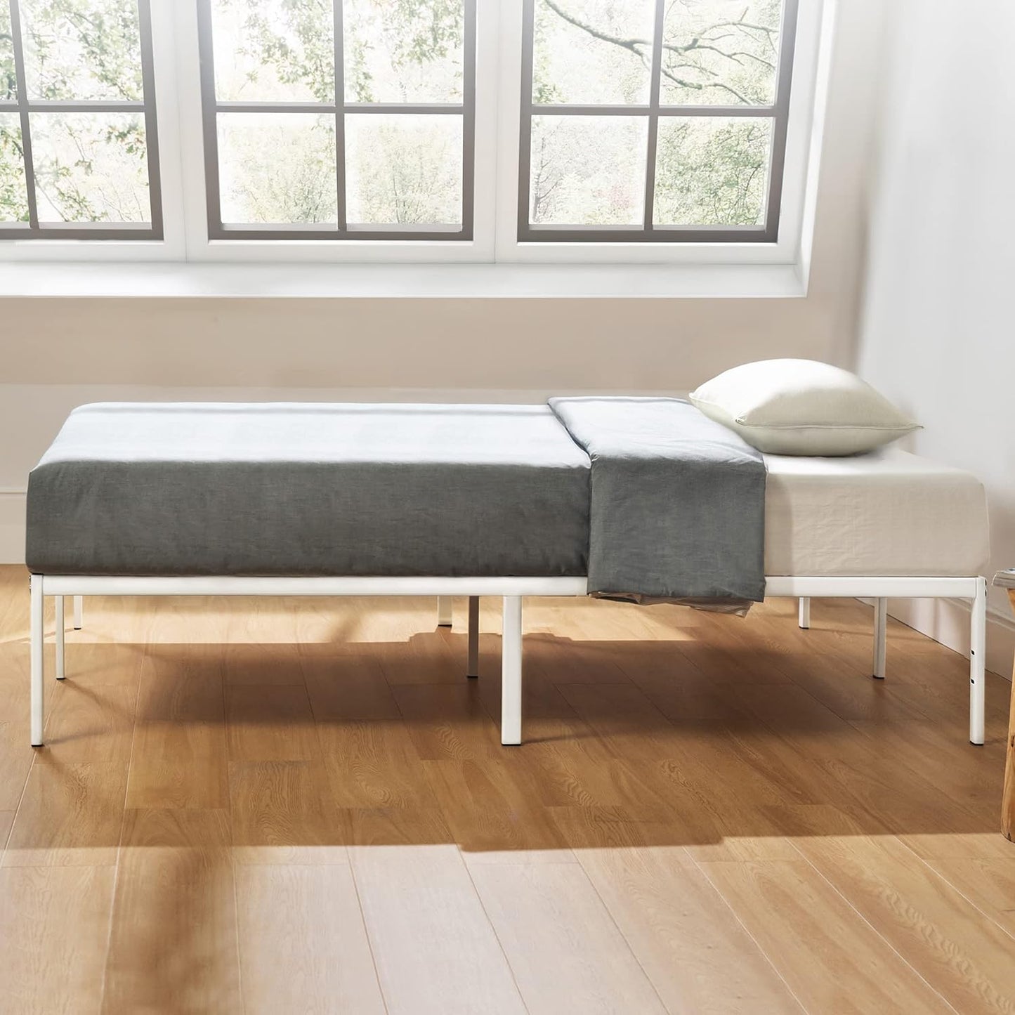 NEW - Best Price Full 14 Inch Simply Sturdy Metal Platform Bed, White-Full - Retail $91