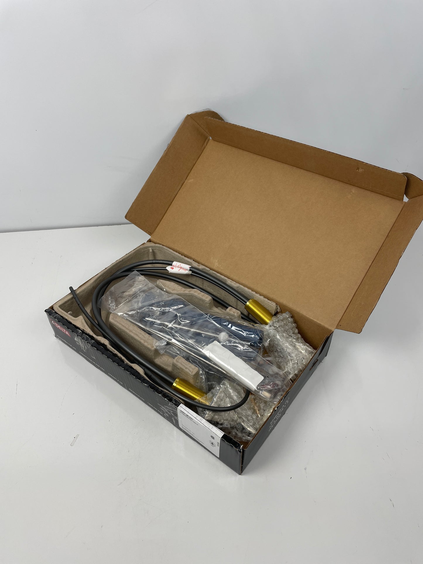 DELTA 'KAHLO' WIDESPREAD - Retail $134