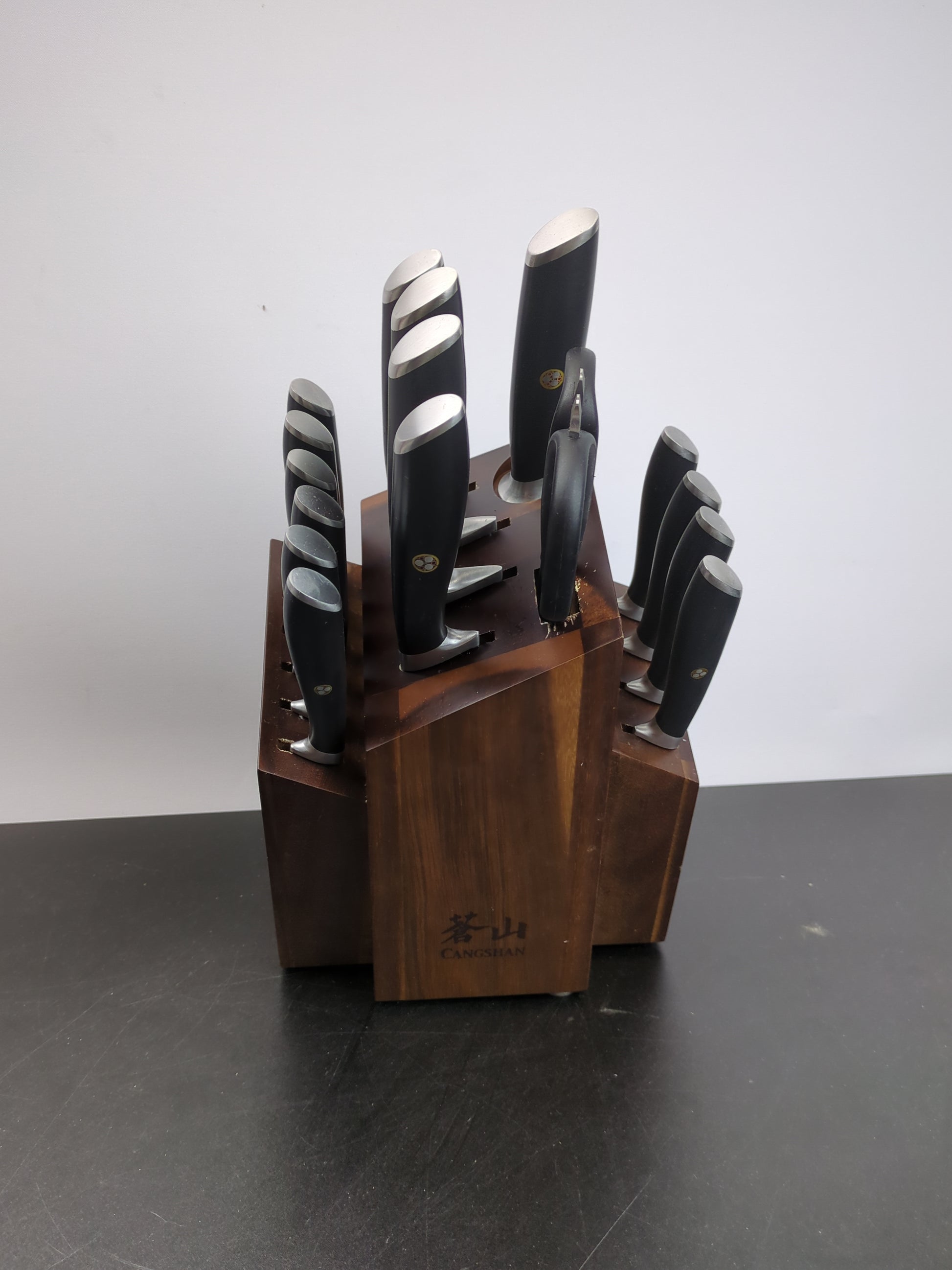 Cangshan L Series 17-Piece Shan German Steel Forged Knife Set - Retail $269