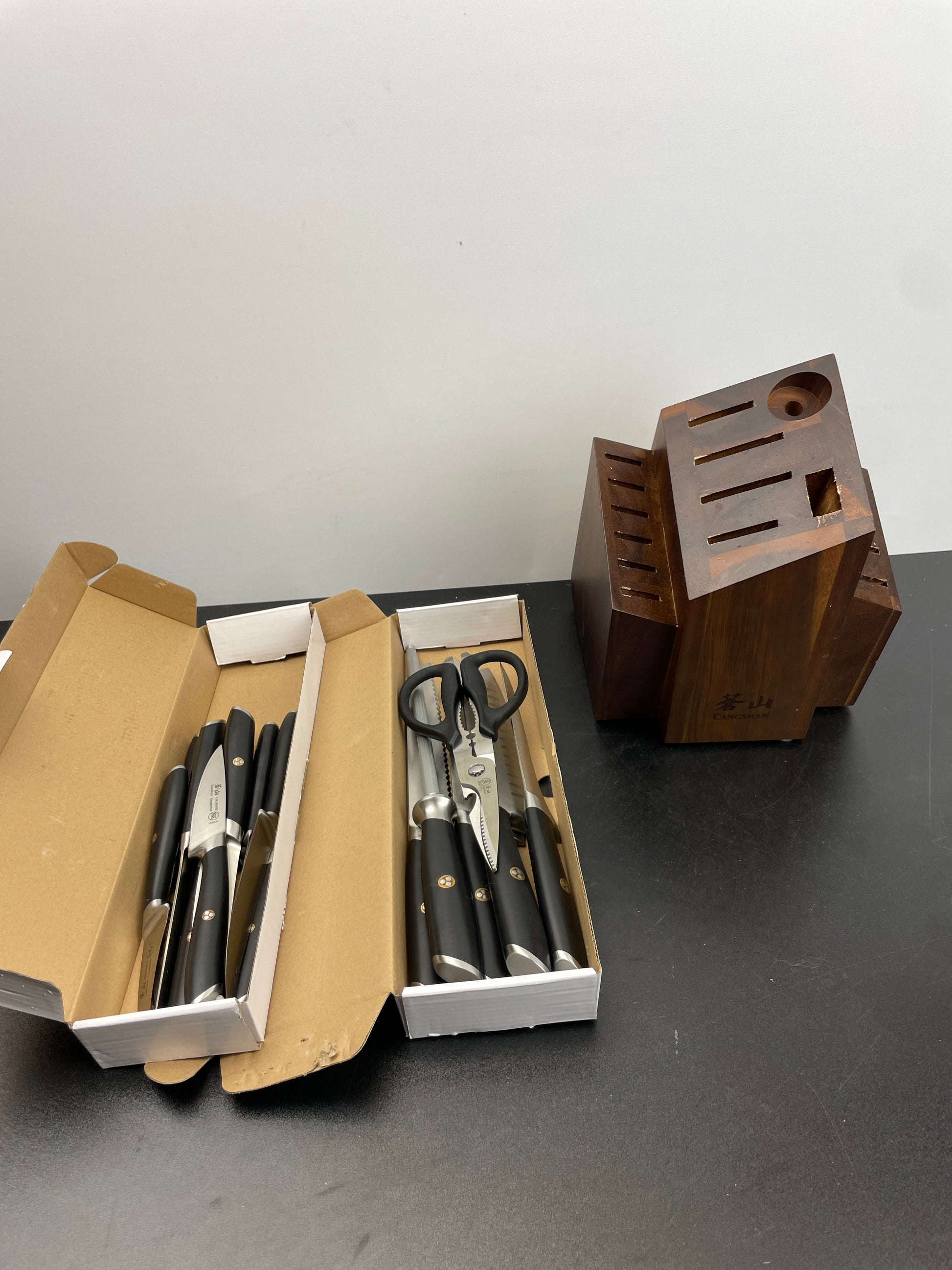 CANGSHAN 17PC KNIFE BLOCK - Retail $269